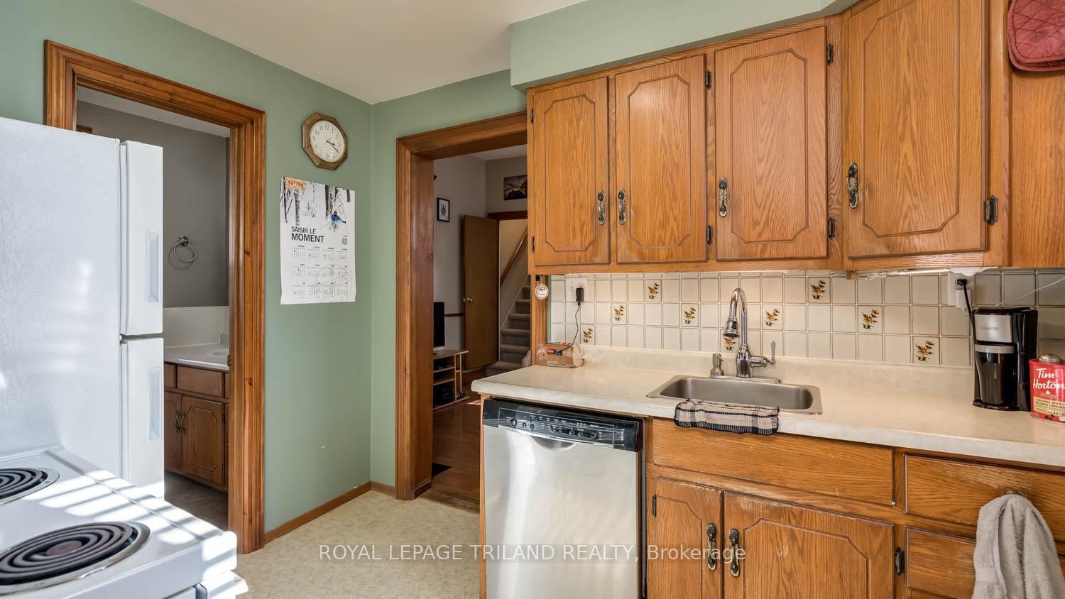Photo 8 of 173 Centre Street E, Strathroy-Caradoc, NE — HOMEH