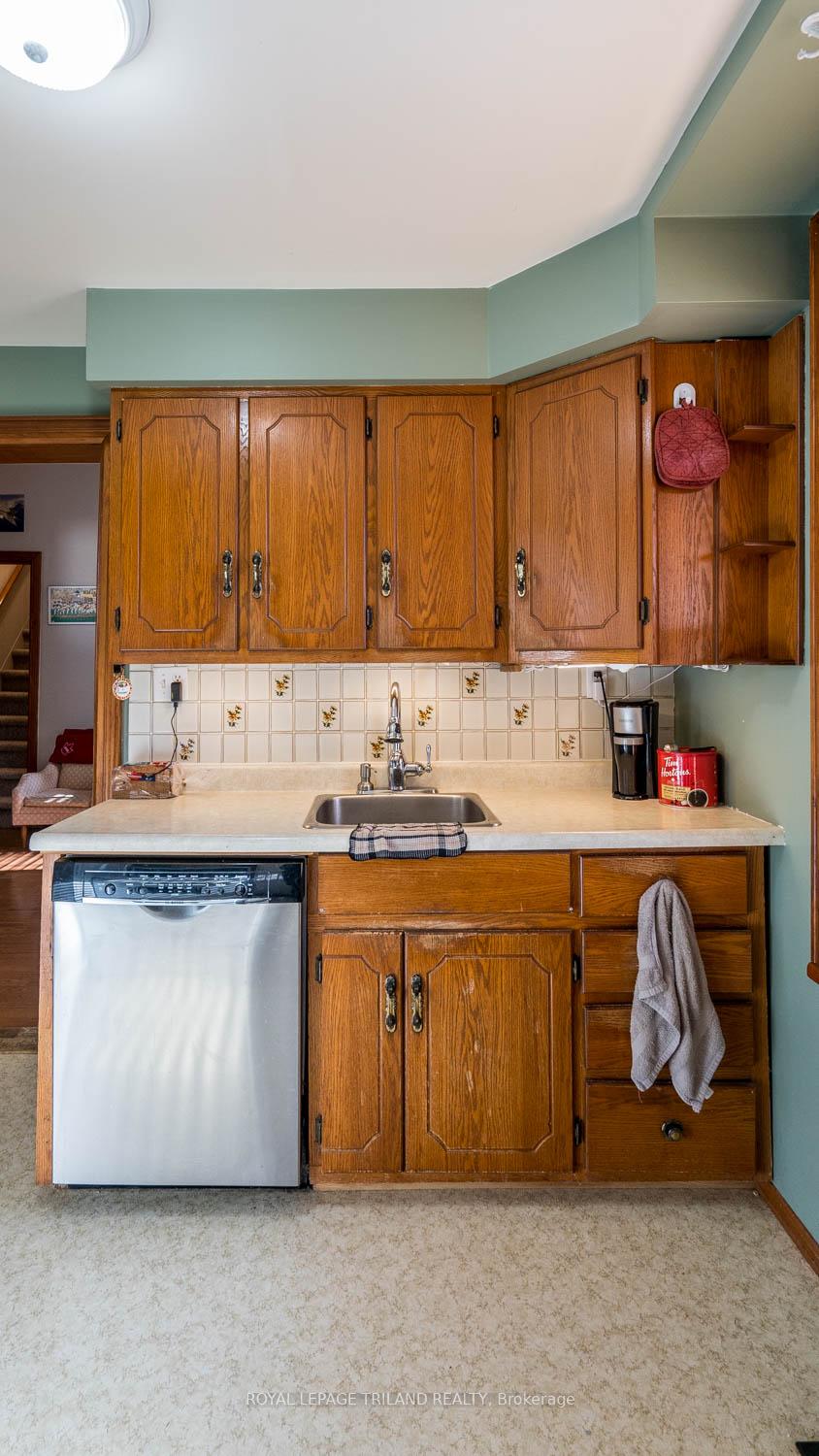 Photo 9 of 173 Centre Street E, Strathroy-Caradoc, NE — HOMEH