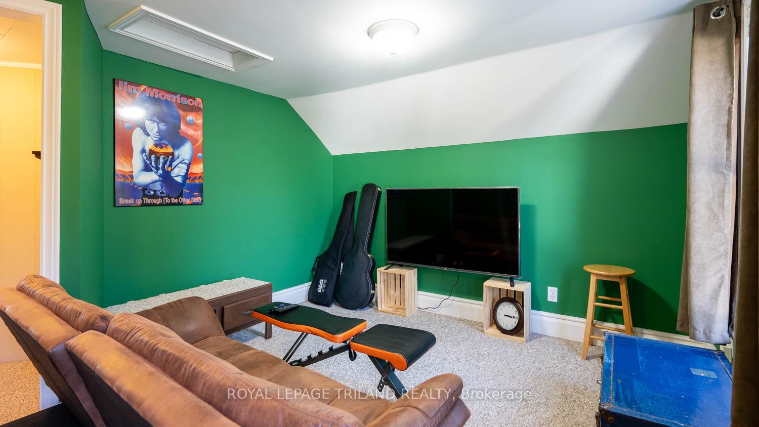 Photo 17 of 173 Centre Street E, Strathroy-Caradoc, NE — HOMEH
