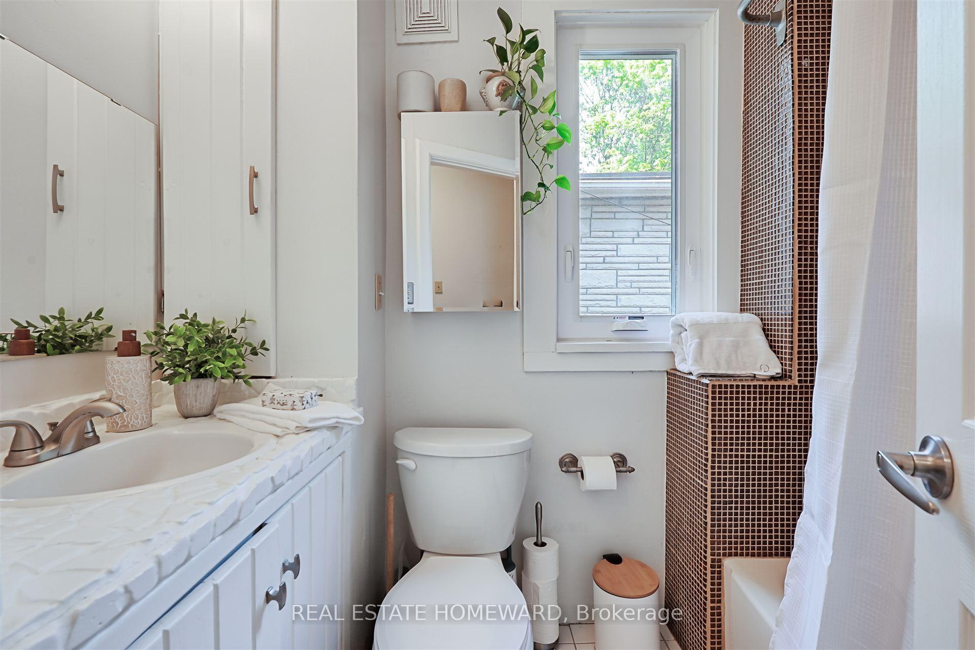 Photo 17 of 117 Coady Avenue, Toronto, South Riverdale — HOMEH