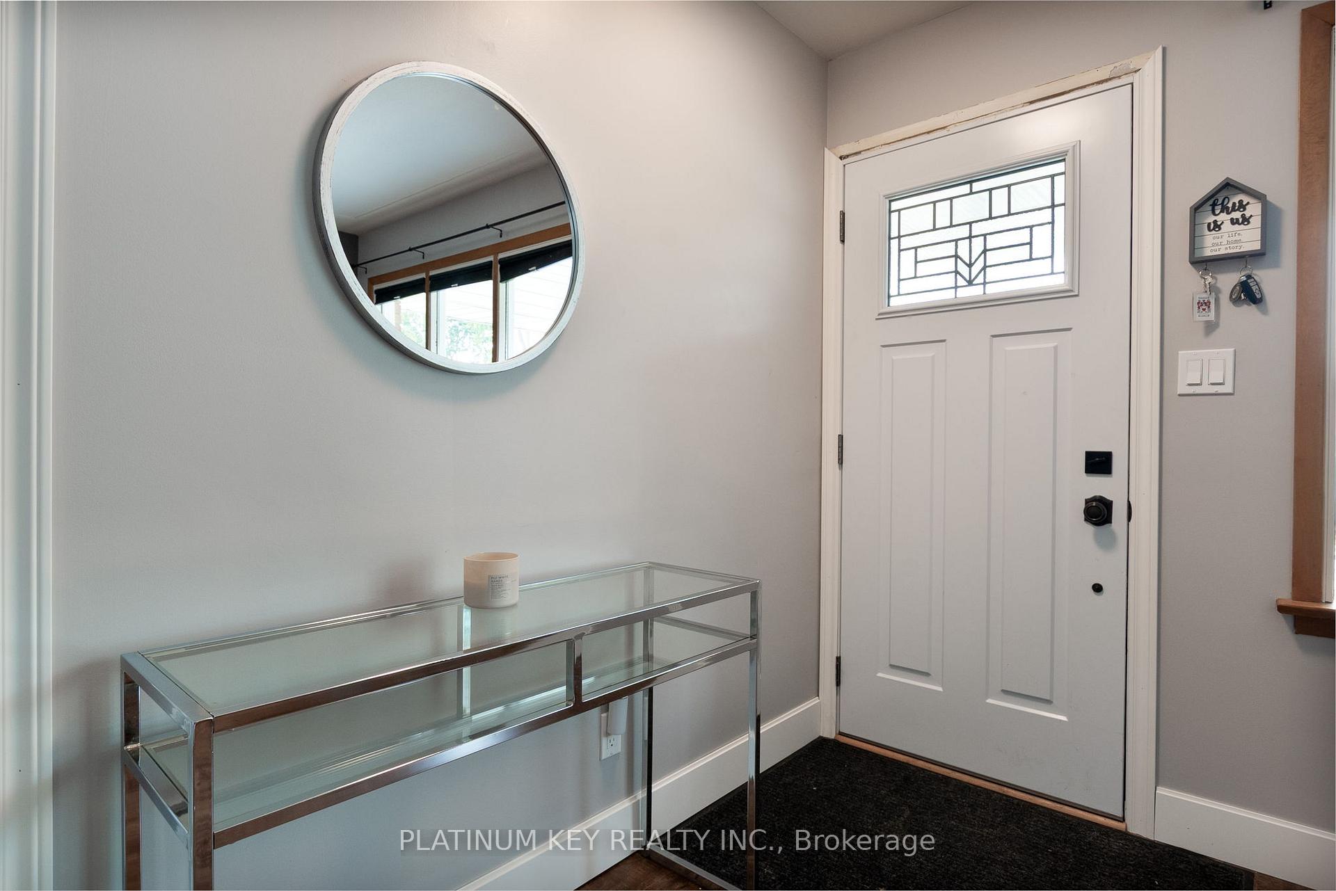 Photo 4 of 108 Mckellar Street, Strathroy-Caradoc, SW — HOMEH