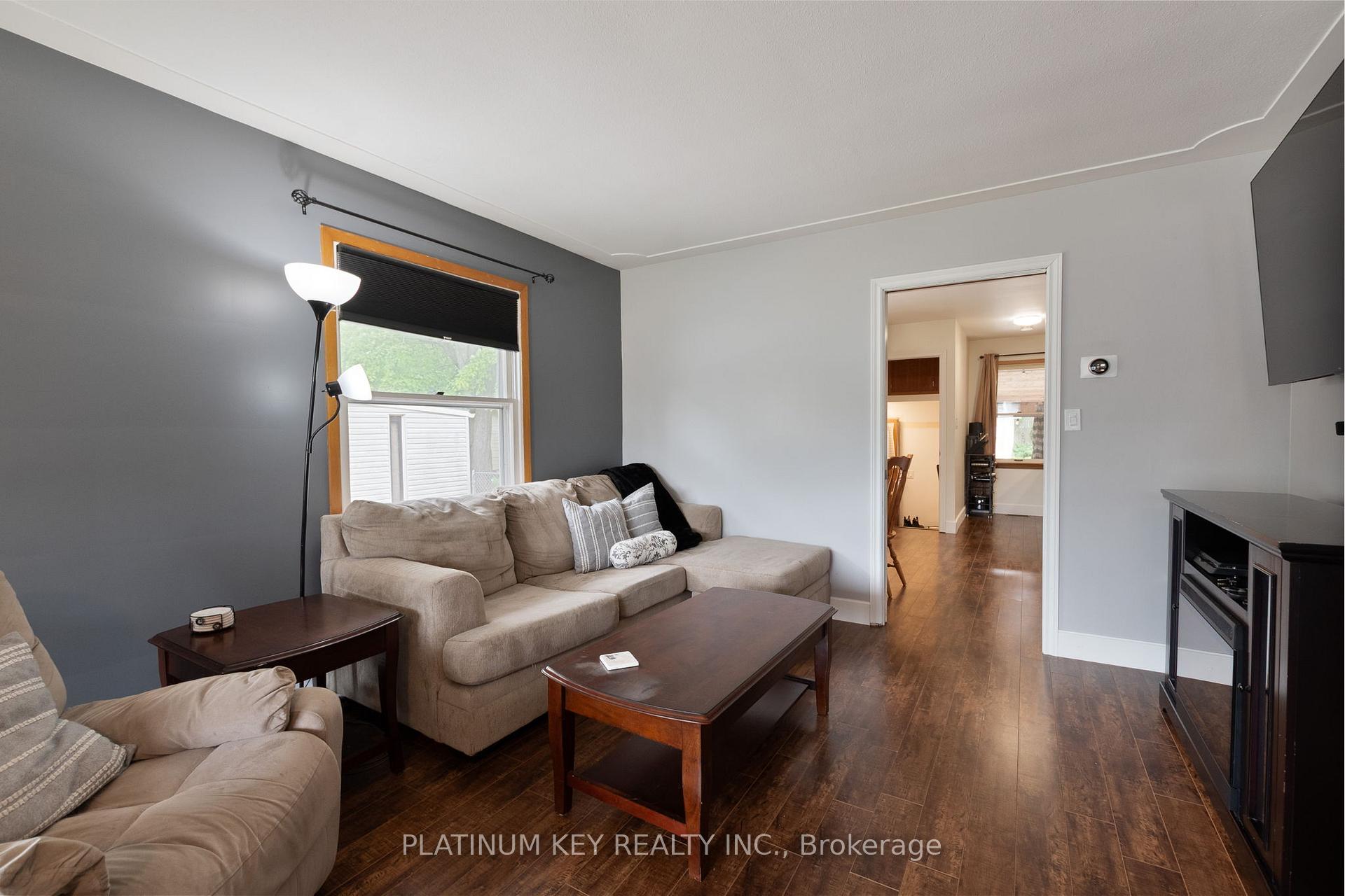 Photo 6 of 108 Mckellar Street, Strathroy-Caradoc, SW — HOMEH