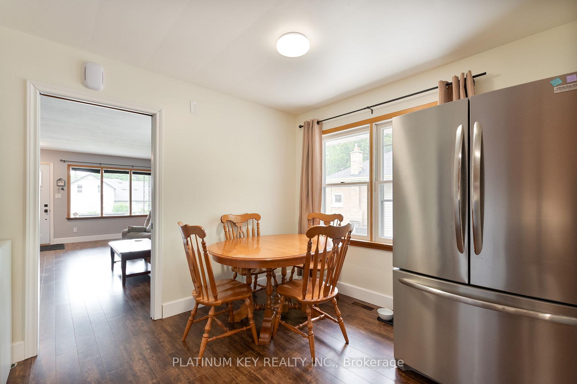 Photo 11 of 108 Mckellar Street, Strathroy-Caradoc, SW — HOMEH