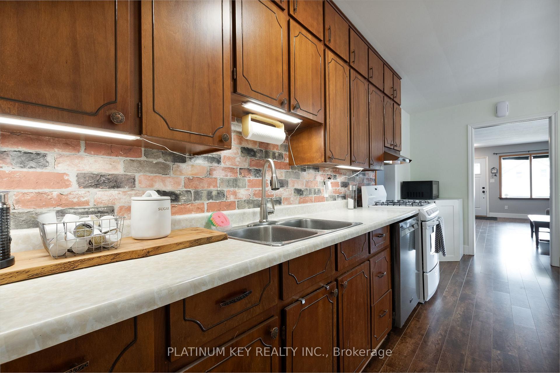 Photo 13 of 108 Mckellar Street, Strathroy-Caradoc, SW — HOMEH