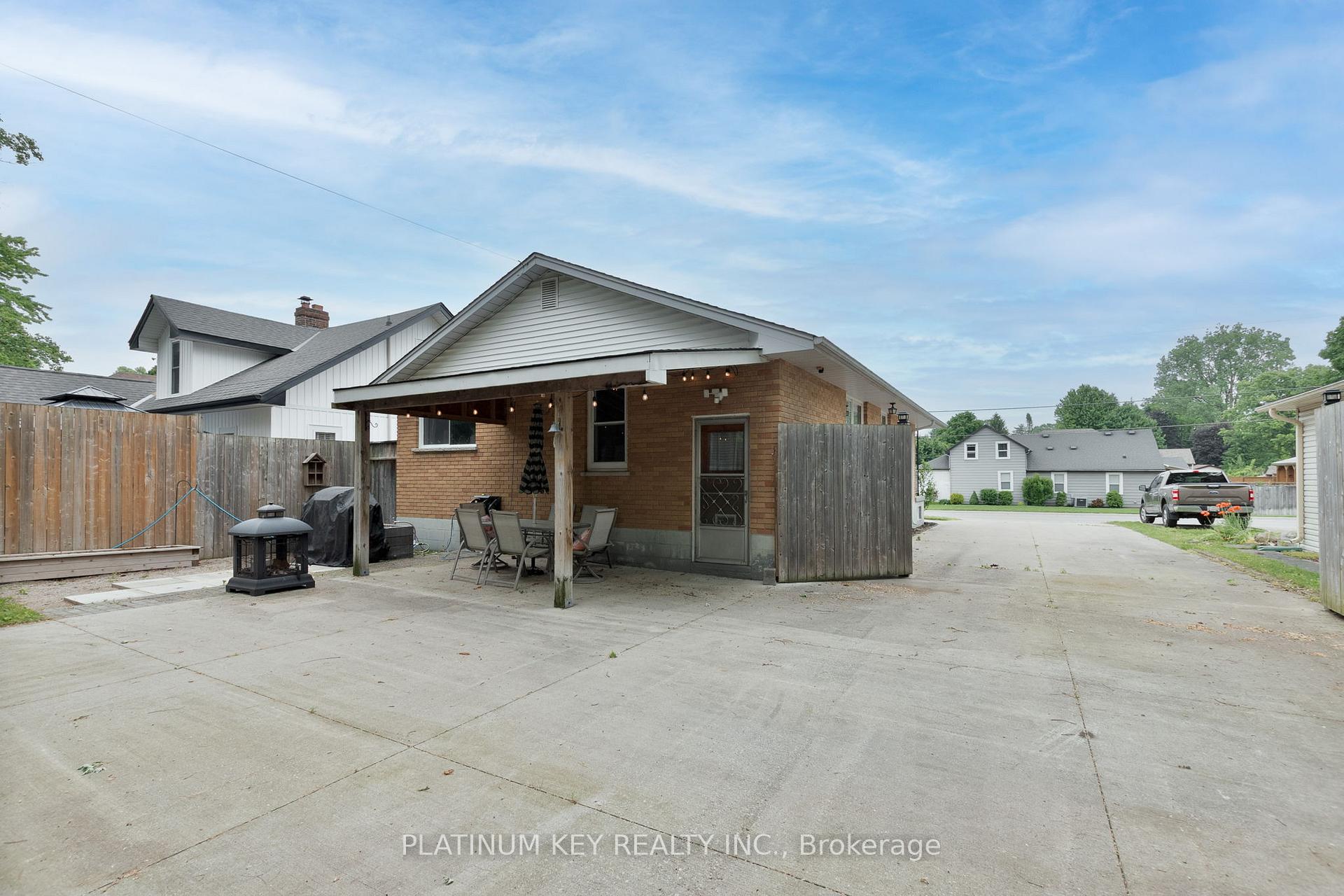 Photo 23 of 108 Mckellar Street, Strathroy-Caradoc, SW — HOMEH