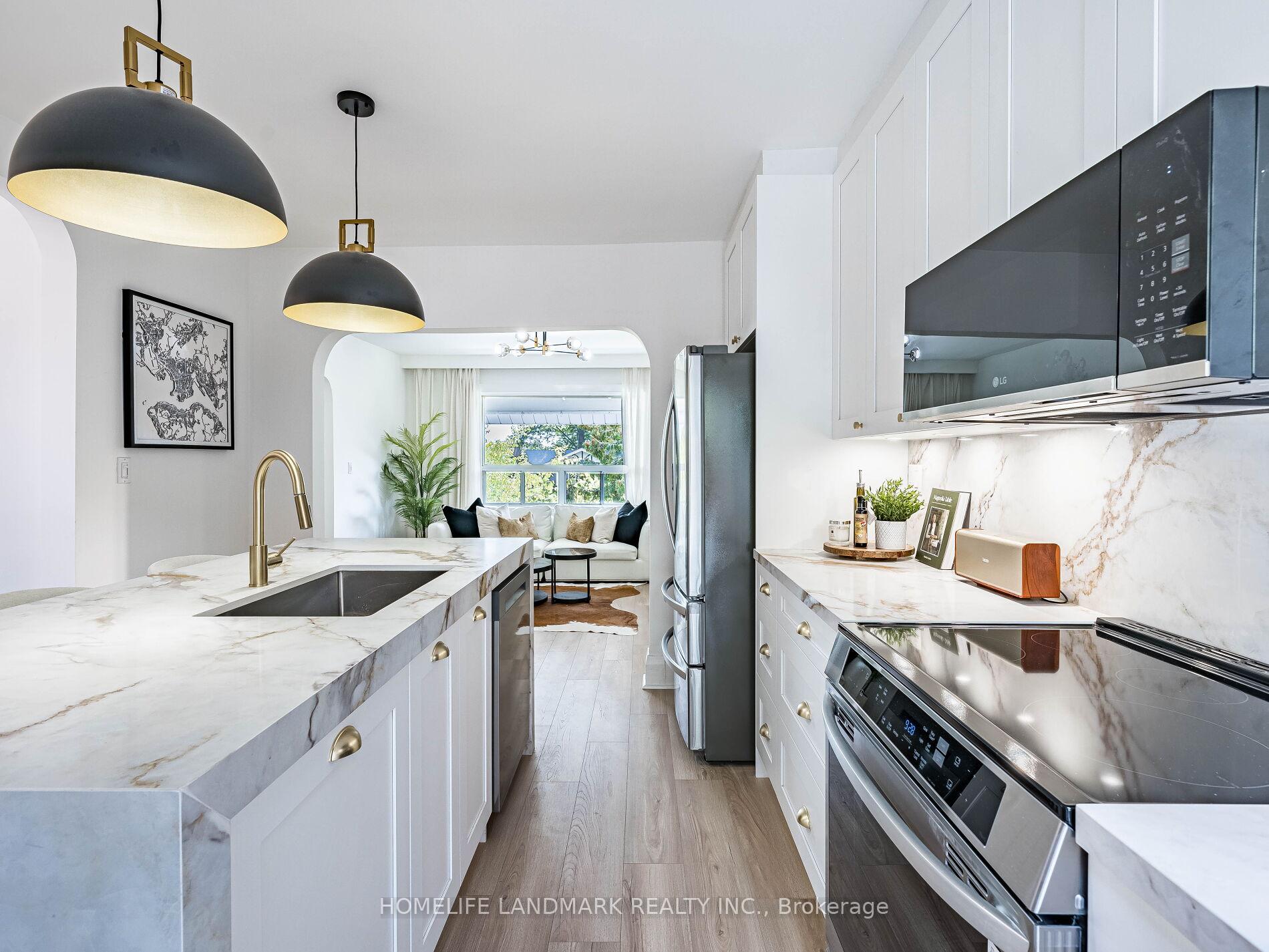 Photo 17 of 5 Beachview Crescent, Toronto, East End-Danforth — HOMEH