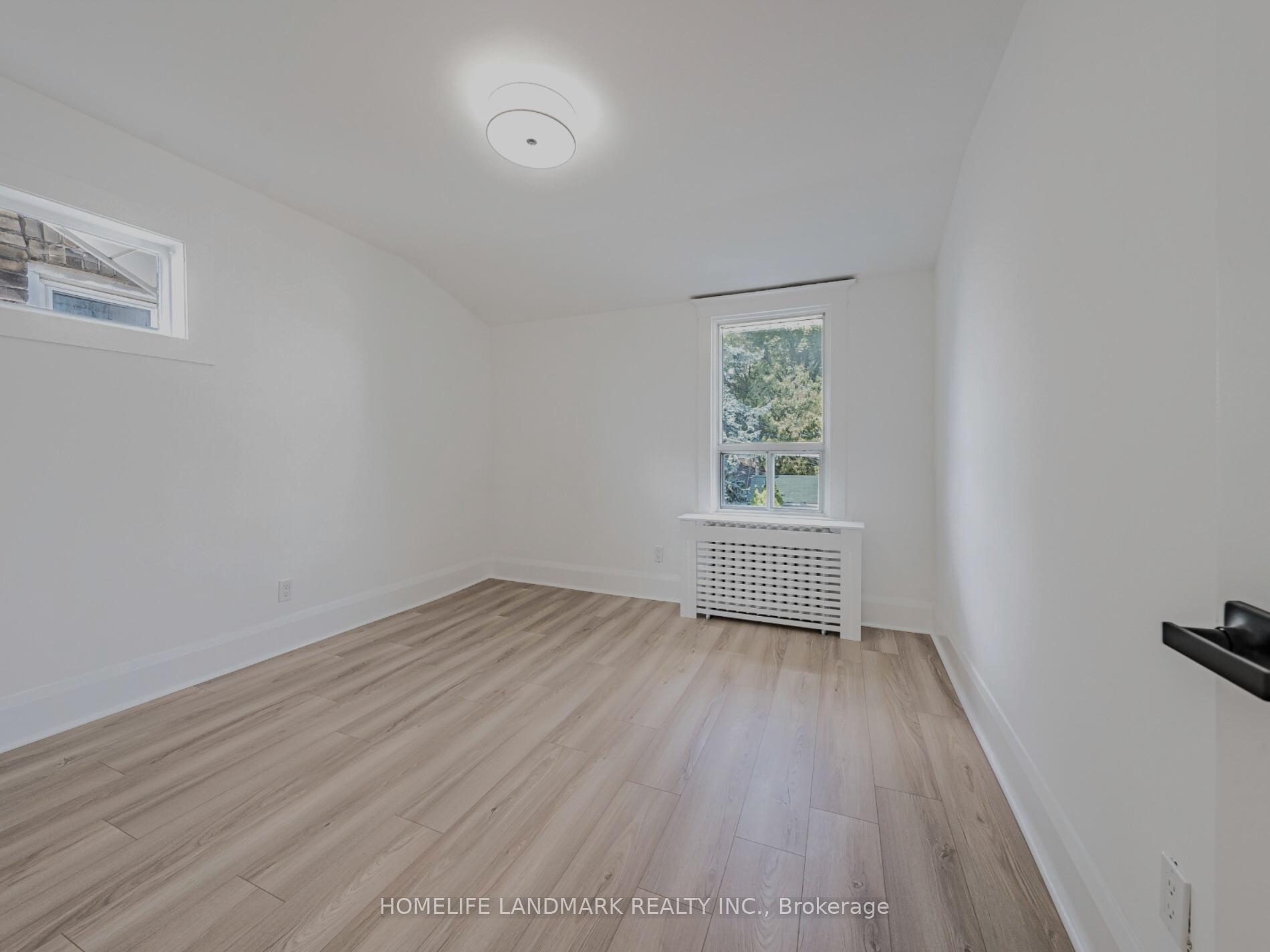 Photo 32 of 5 Beachview Crescent, Toronto, East End-Danforth — HOMEH