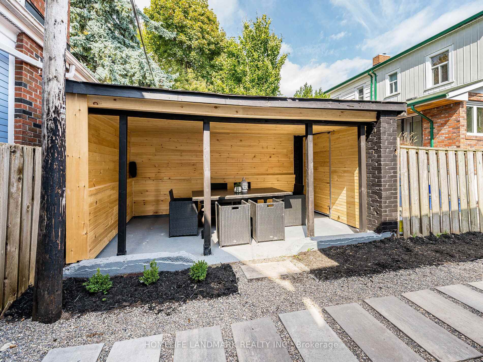 Photo 44 of 5 Beachview Crescent, Toronto, East End-Danforth — HOMEH