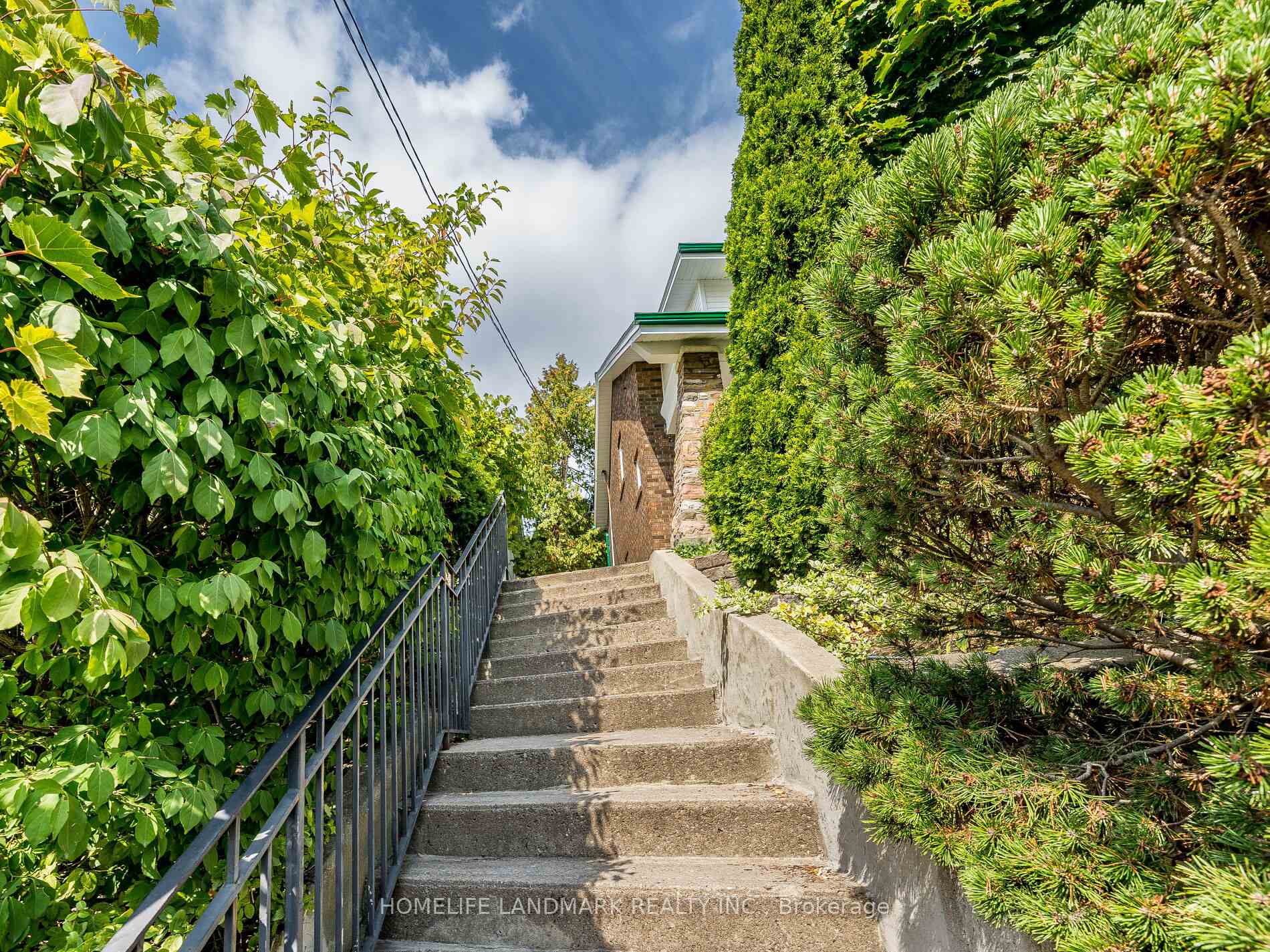 Photo 48 of 5 Beachview Crescent, Toronto, East End-Danforth — HOMEH