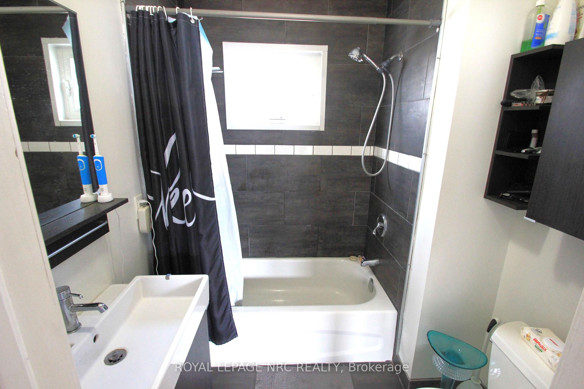 Photo 12 of 55 Sullivan Avenue, Thorold, Thorold Downtown — HOMEH