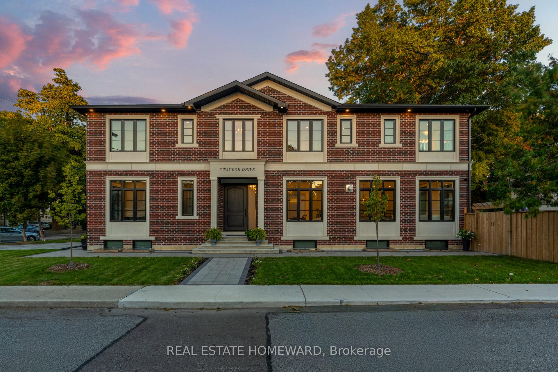 Photo 3 of 5 Taylor Drive, Toronto, East York — HOMEH