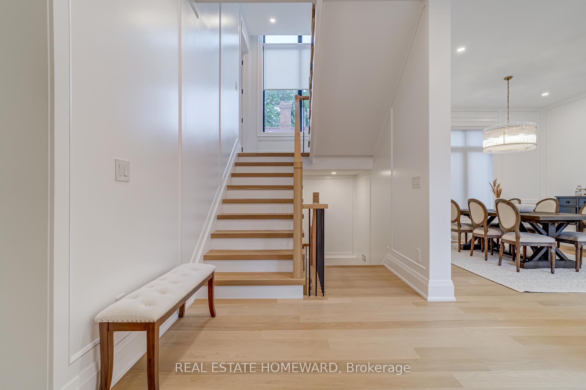 Photo 4 of 5 Taylor Drive, Toronto, East York — HOMEH