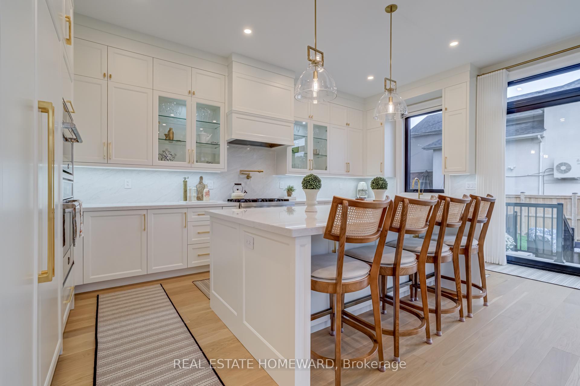 Photo 14 of 5 Taylor Drive, Toronto, East York — HOMEH