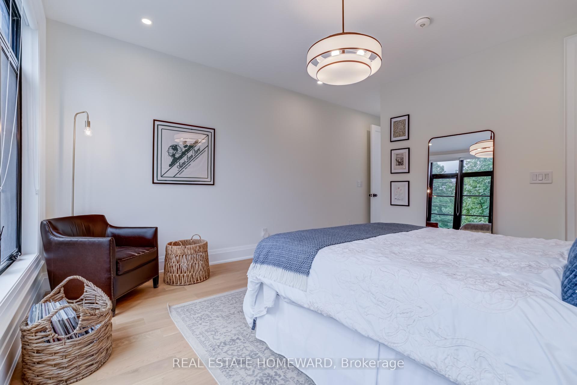 Photo 27 of 5 Taylor Drive, Toronto, East York — HOMEH
