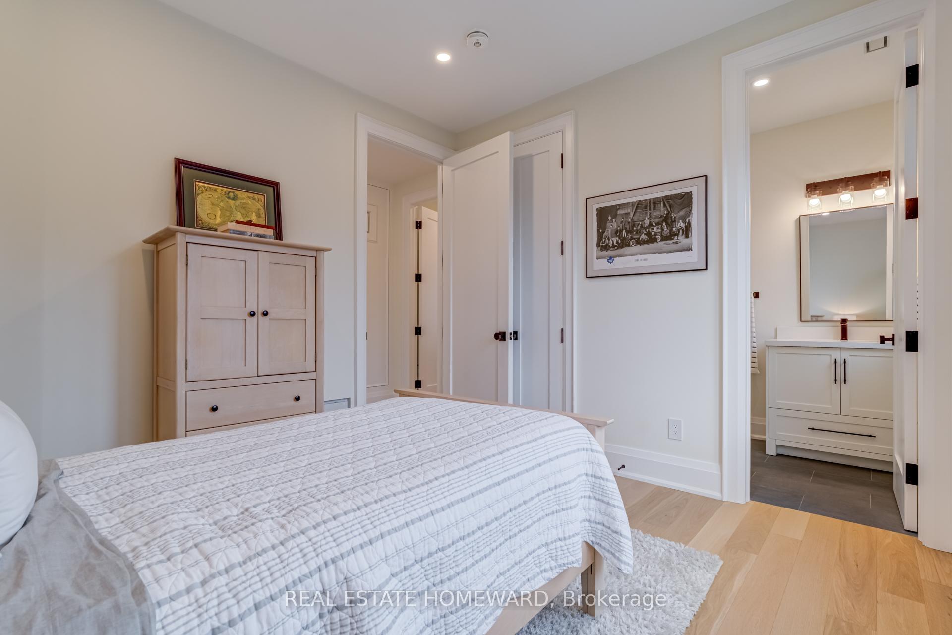 Photo 33 of 5 Taylor Drive, Toronto, East York — HOMEH