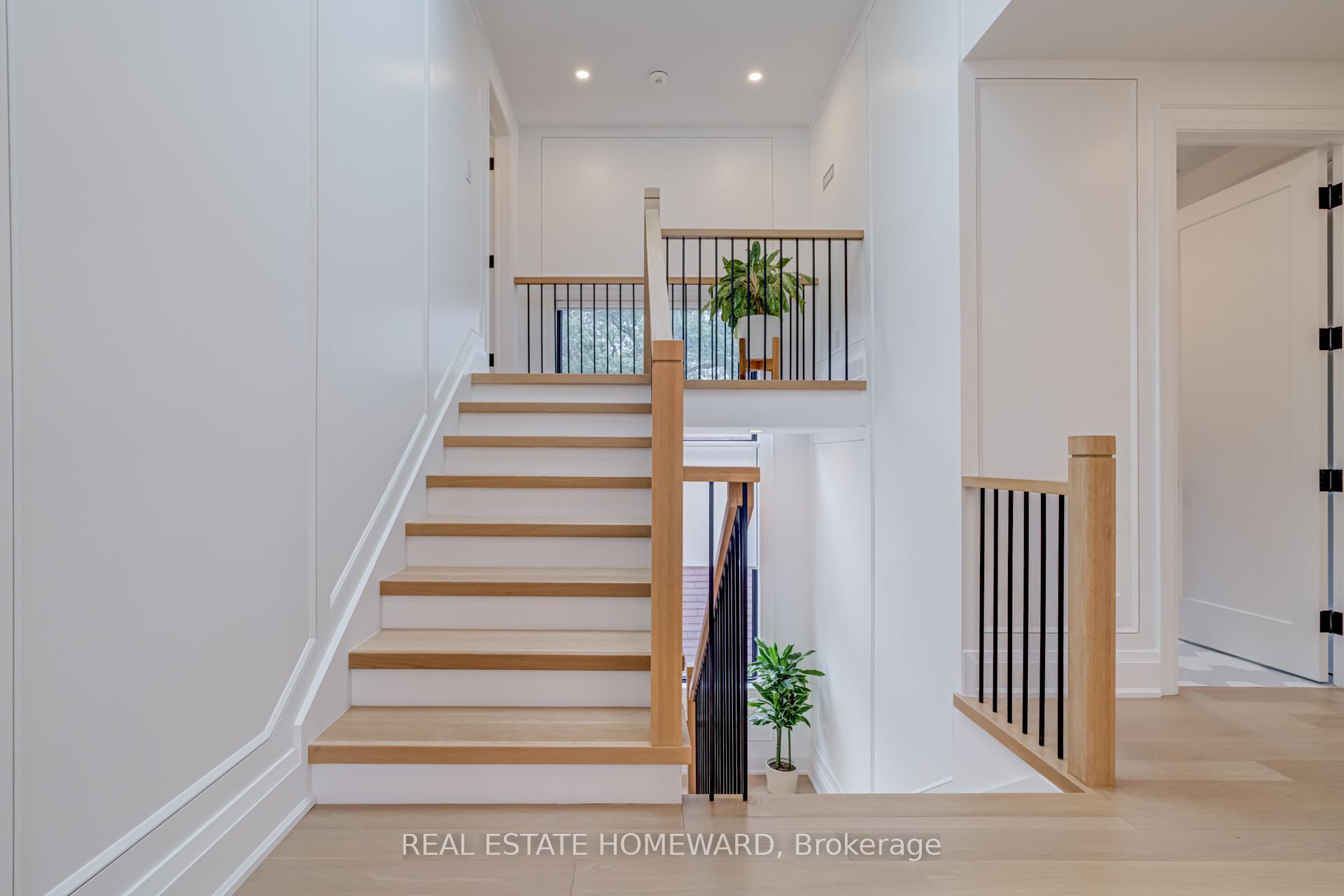 Photo 37 of 5 Taylor Drive, Toronto, East York — HOMEH