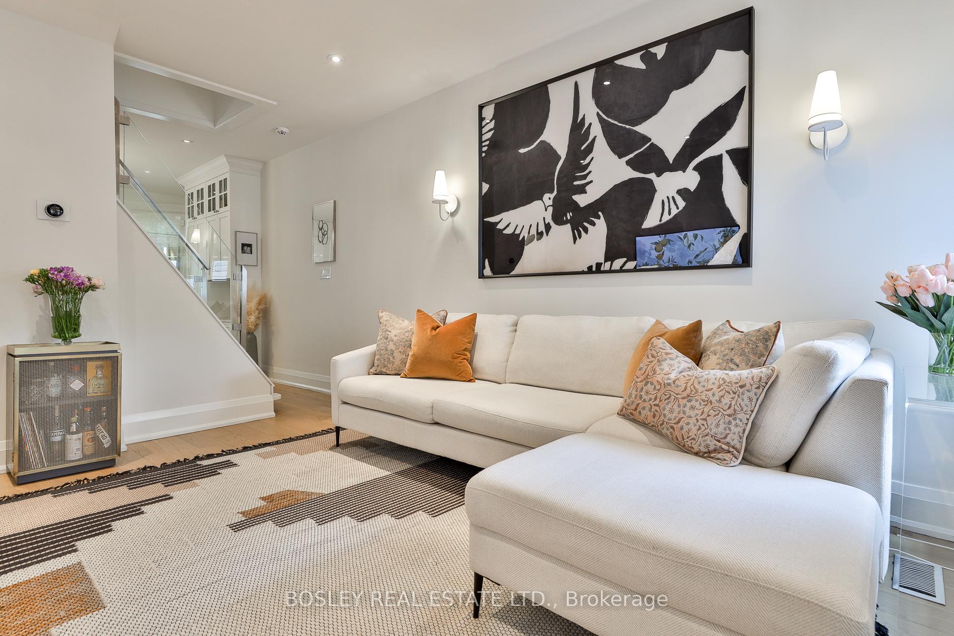 Photo 10 of 320 Highfield Road, Toronto, Greenwood-Coxwell — HOMEH