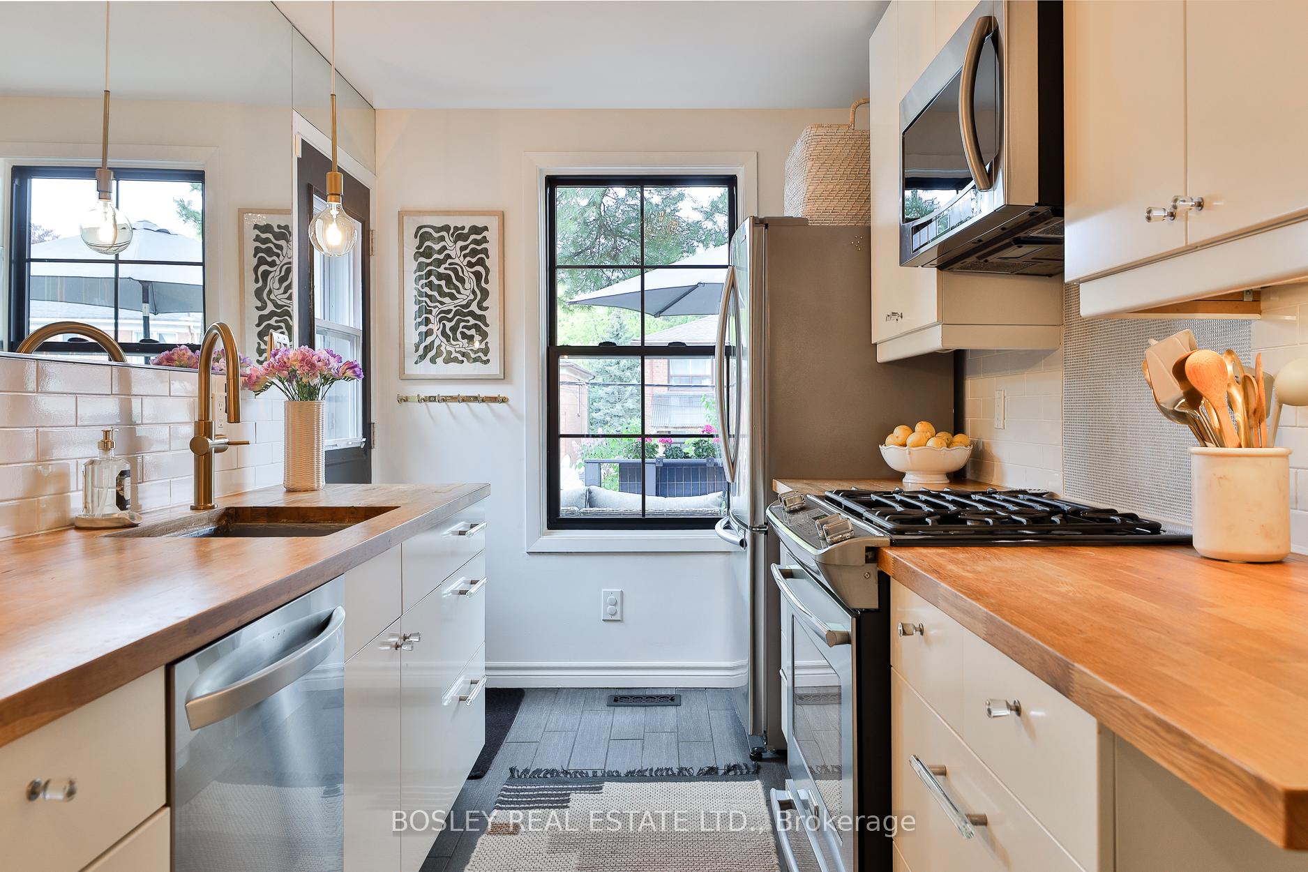 Photo 15 of 320 Highfield Road, Toronto, Greenwood-Coxwell — HOMEH