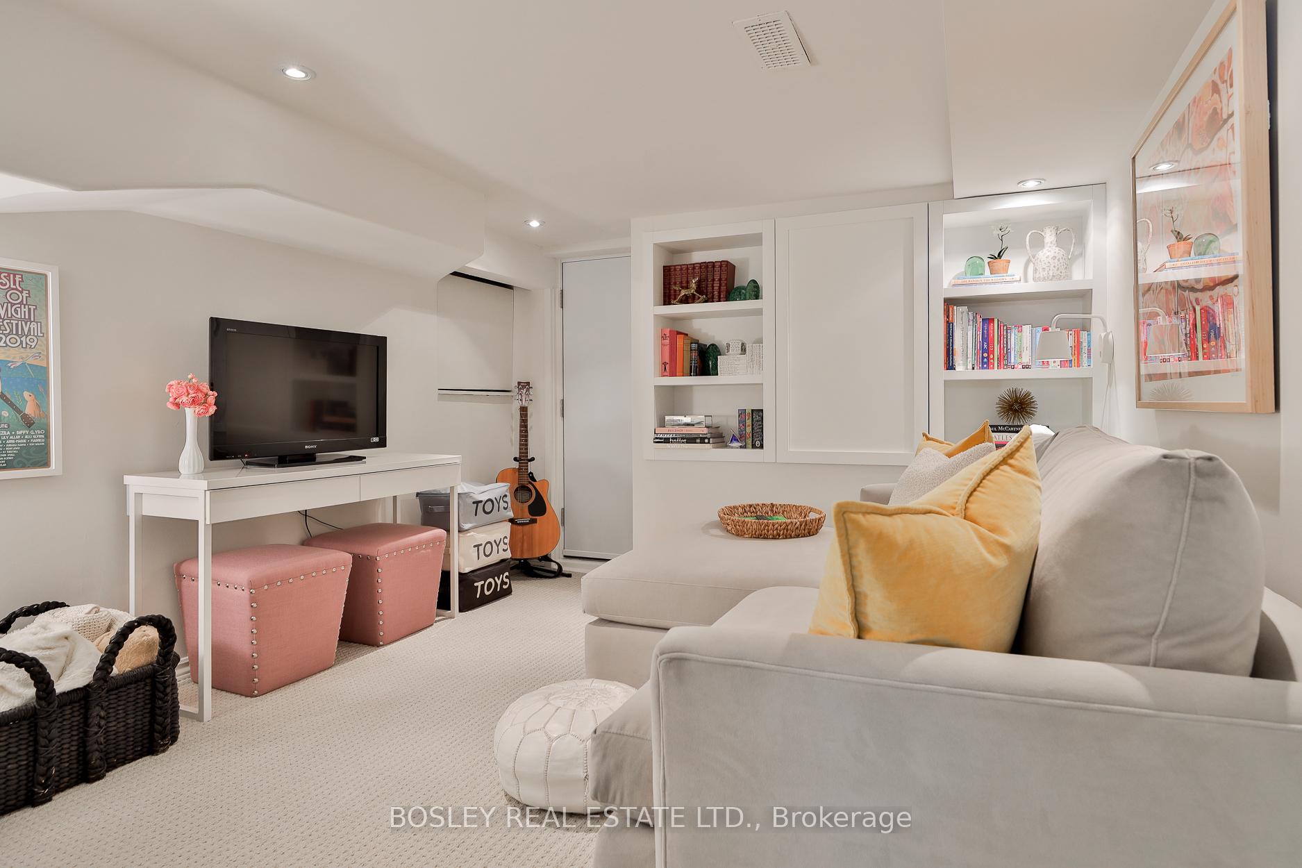 Photo 30 of 320 Highfield Road, Toronto, Greenwood-Coxwell — HOMEH