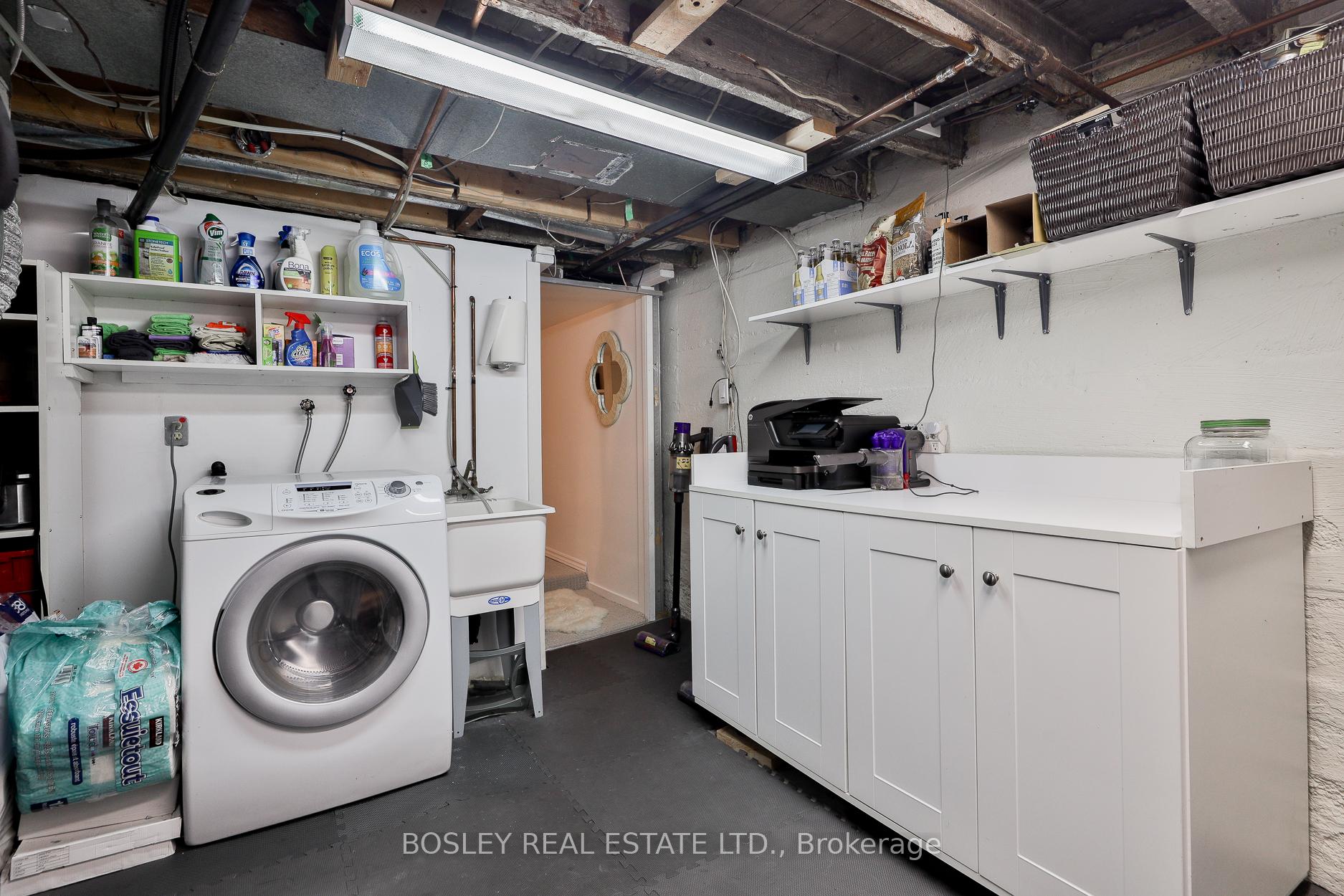 Photo 35 of 320 Highfield Road, Toronto, Greenwood-Coxwell — HOMEH