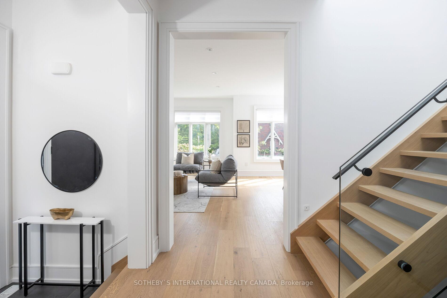 Photo 3 of 146 Divadale Drive, Toronto, Leaside — HOMEH