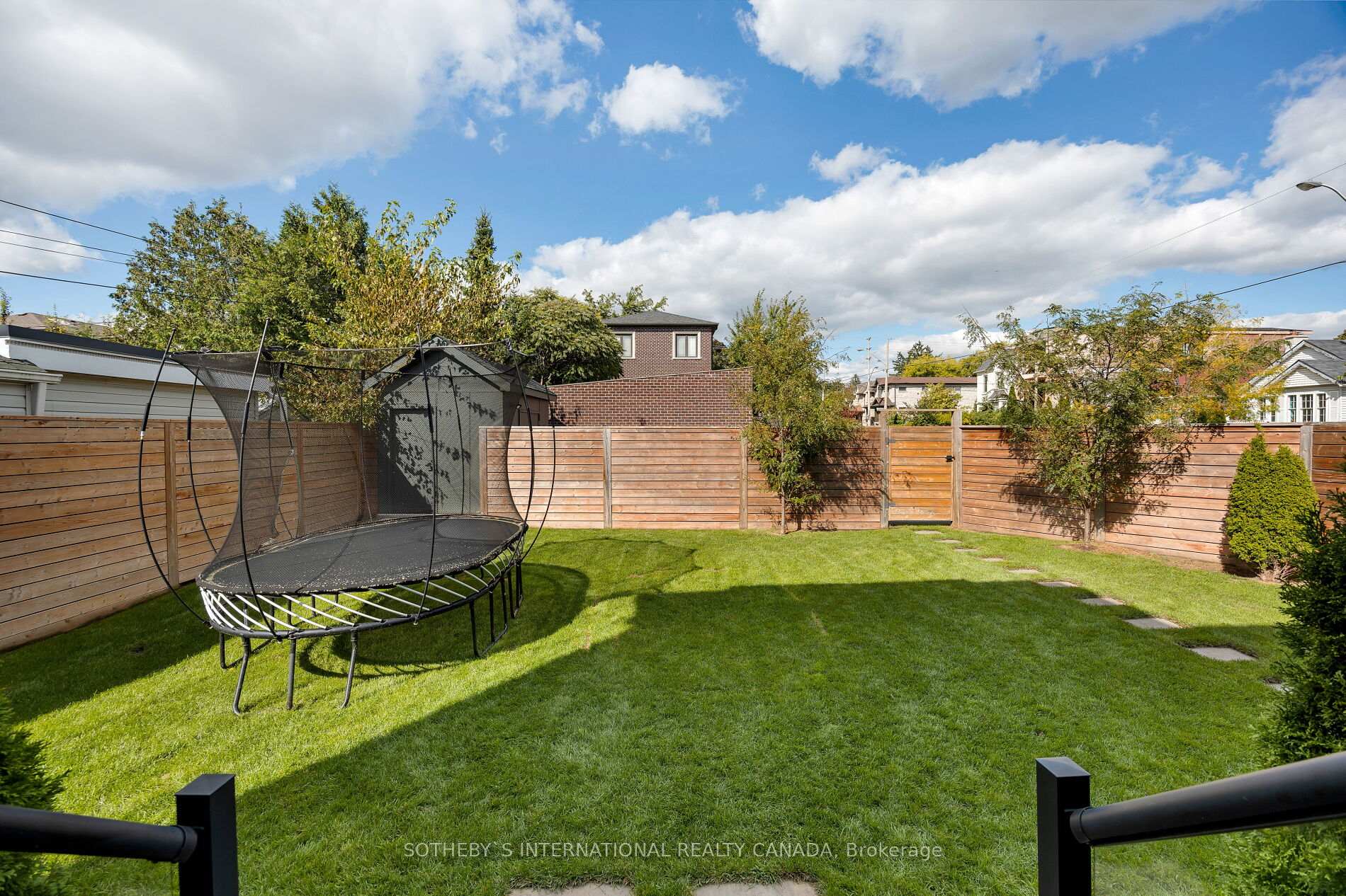 Photo 20 of 146 Divadale Drive, Toronto, Leaside — HOMEH
