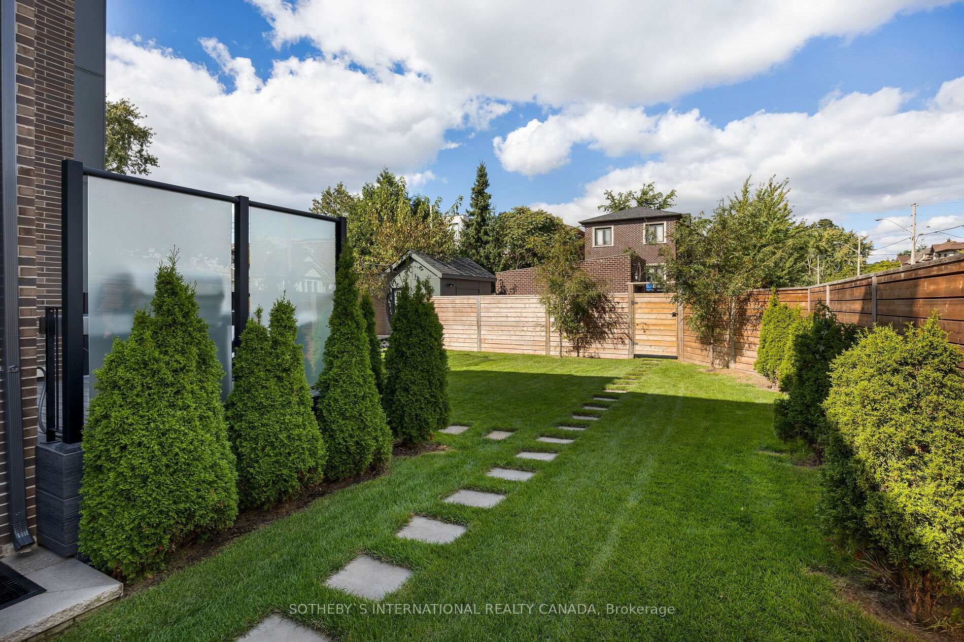 Photo 22 of 146 Divadale Drive, Toronto, Leaside — HOMEH