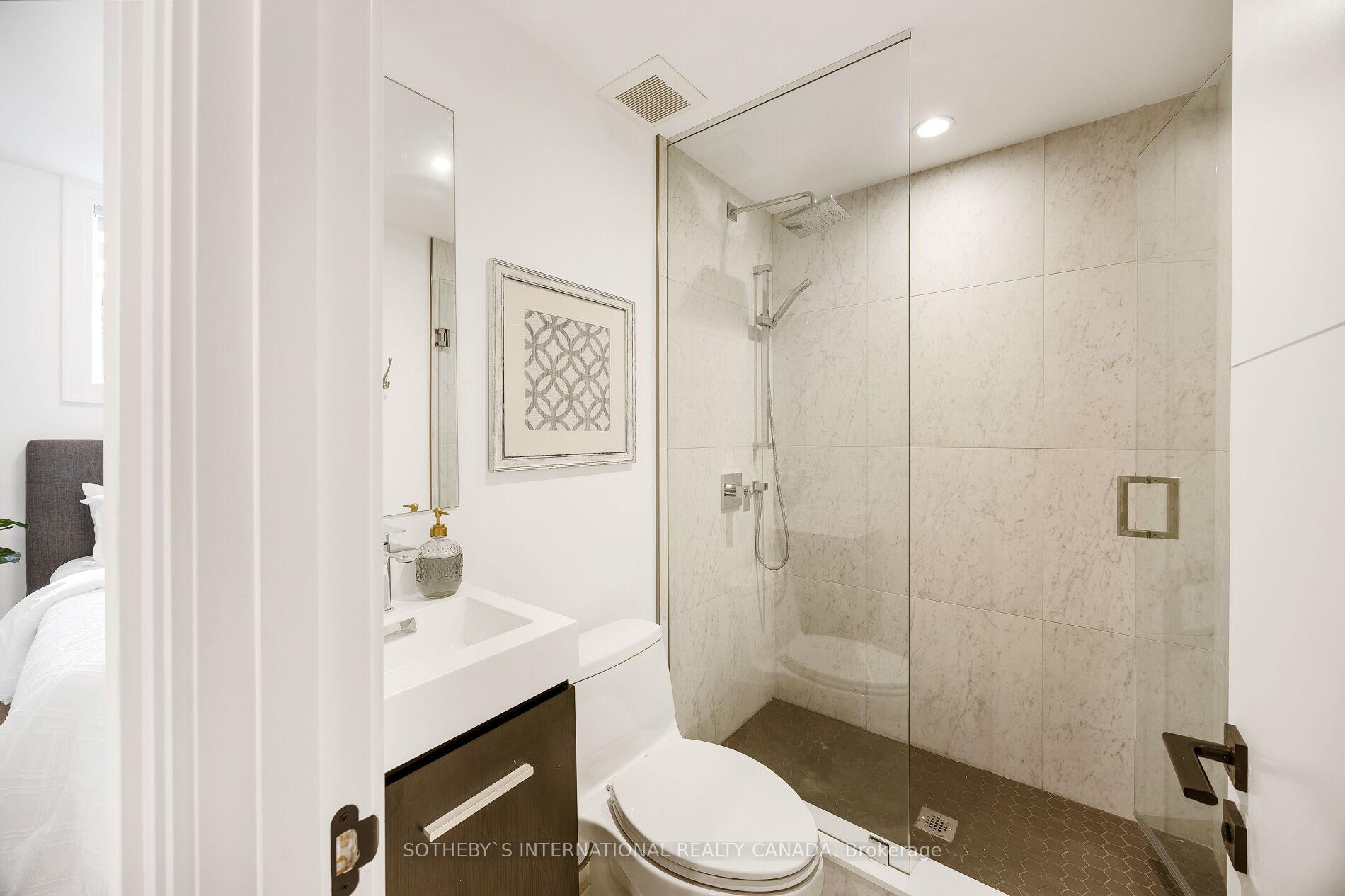 Photo 35 of 146 Divadale Drive, Toronto, Leaside — HOMEH