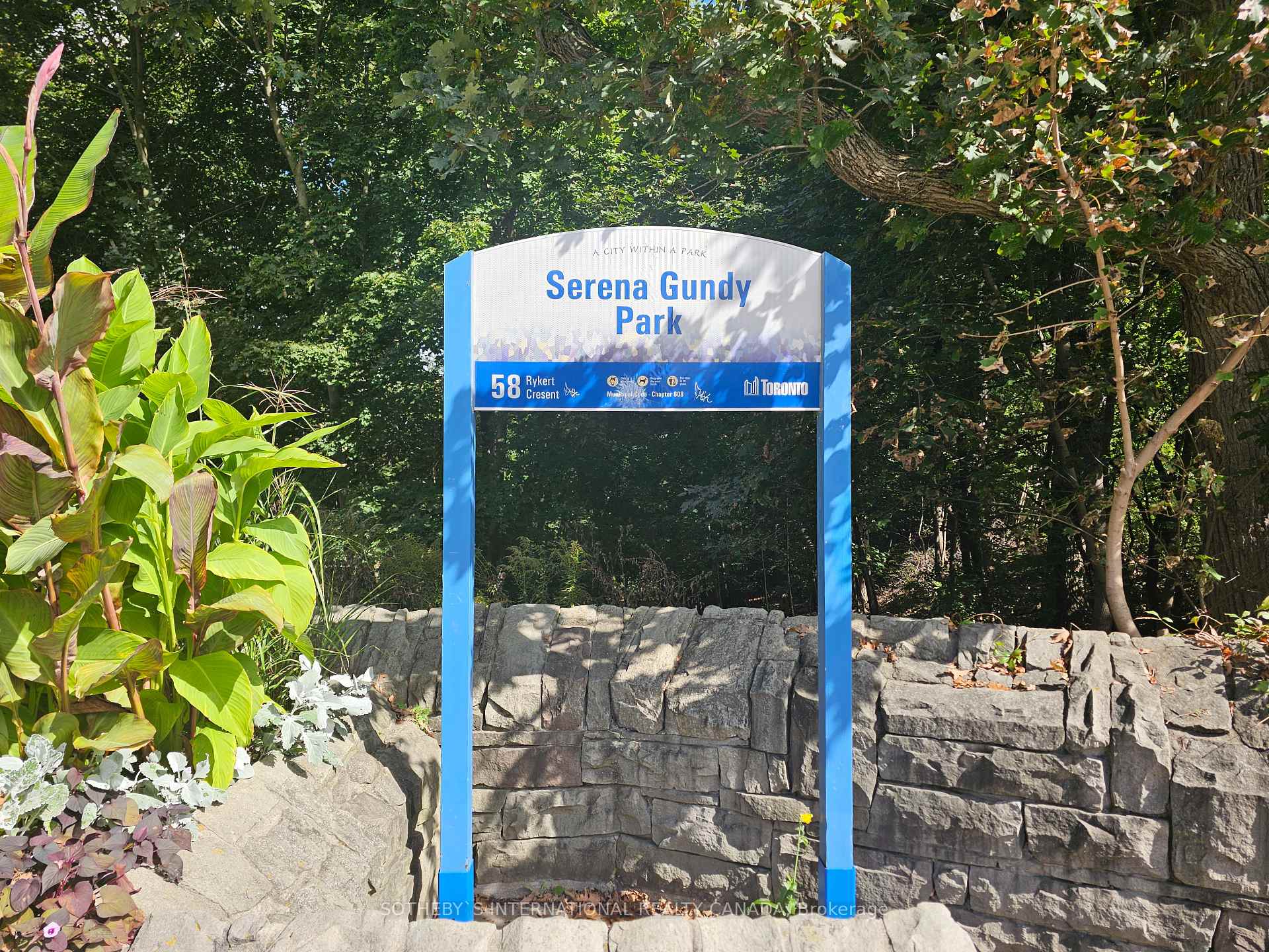 Photo 37 of 146 Divadale Drive, Toronto, Leaside — HOMEH