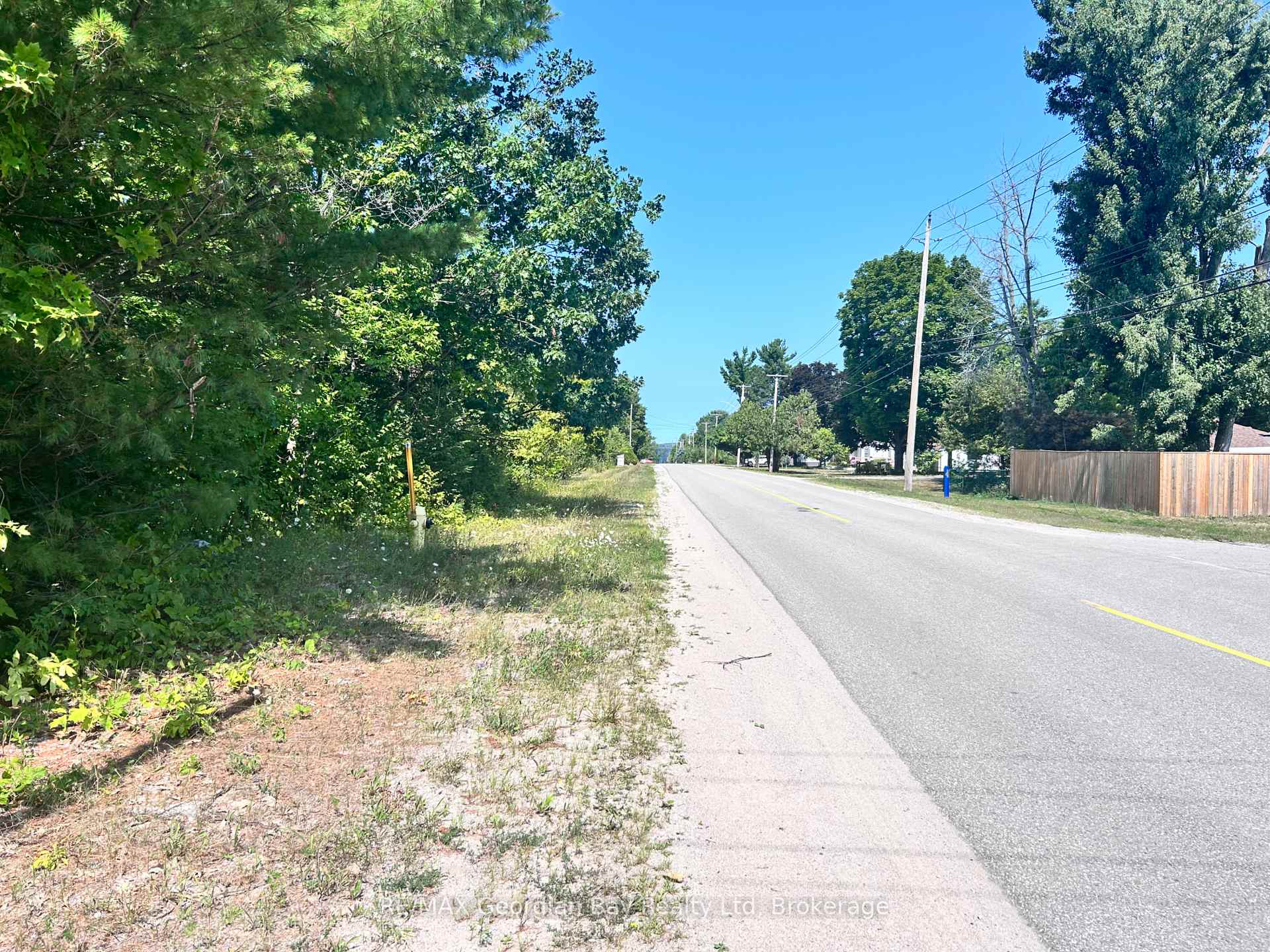 Photo 4 of 224 First Avenue, Tay, Port McNicoll — HOMEH