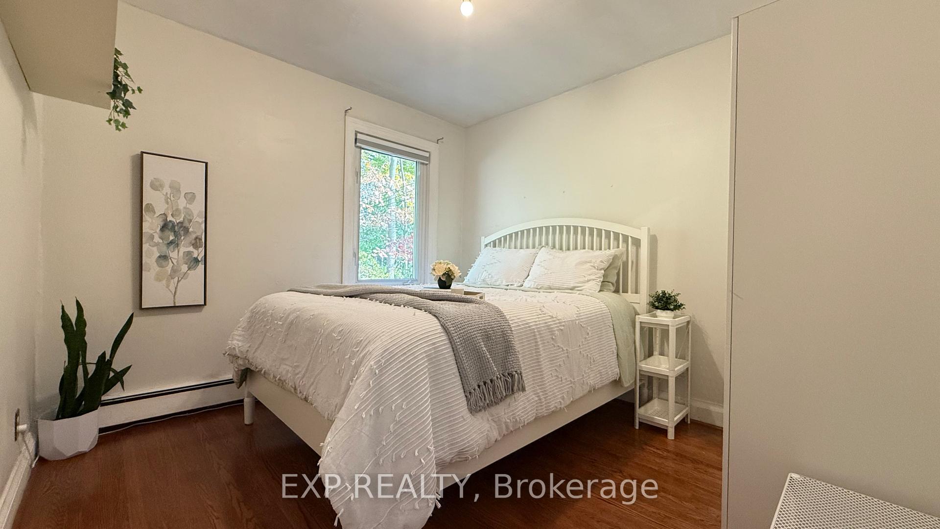Photo 11 of 215 Sutherland Drive, Toronto, Leaside — HOMEH