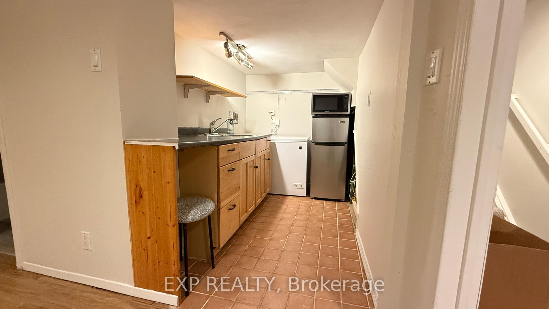 Photo 23 of 215 Sutherland Drive, Toronto, Leaside — HOMEH