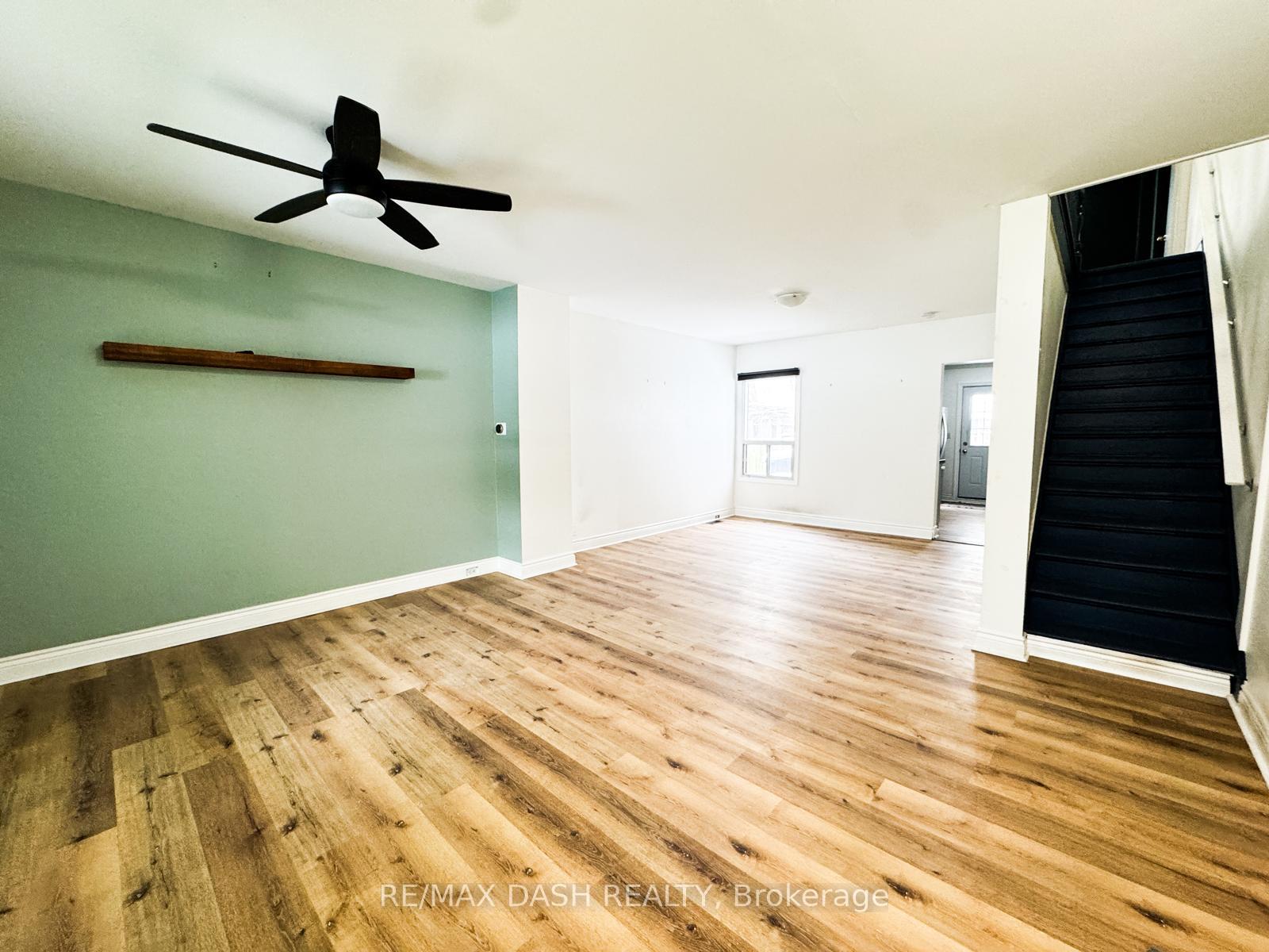 Photo 12 of 39 Woodward Avenue, Toronto, Greenwood-Coxwell — HOMEH