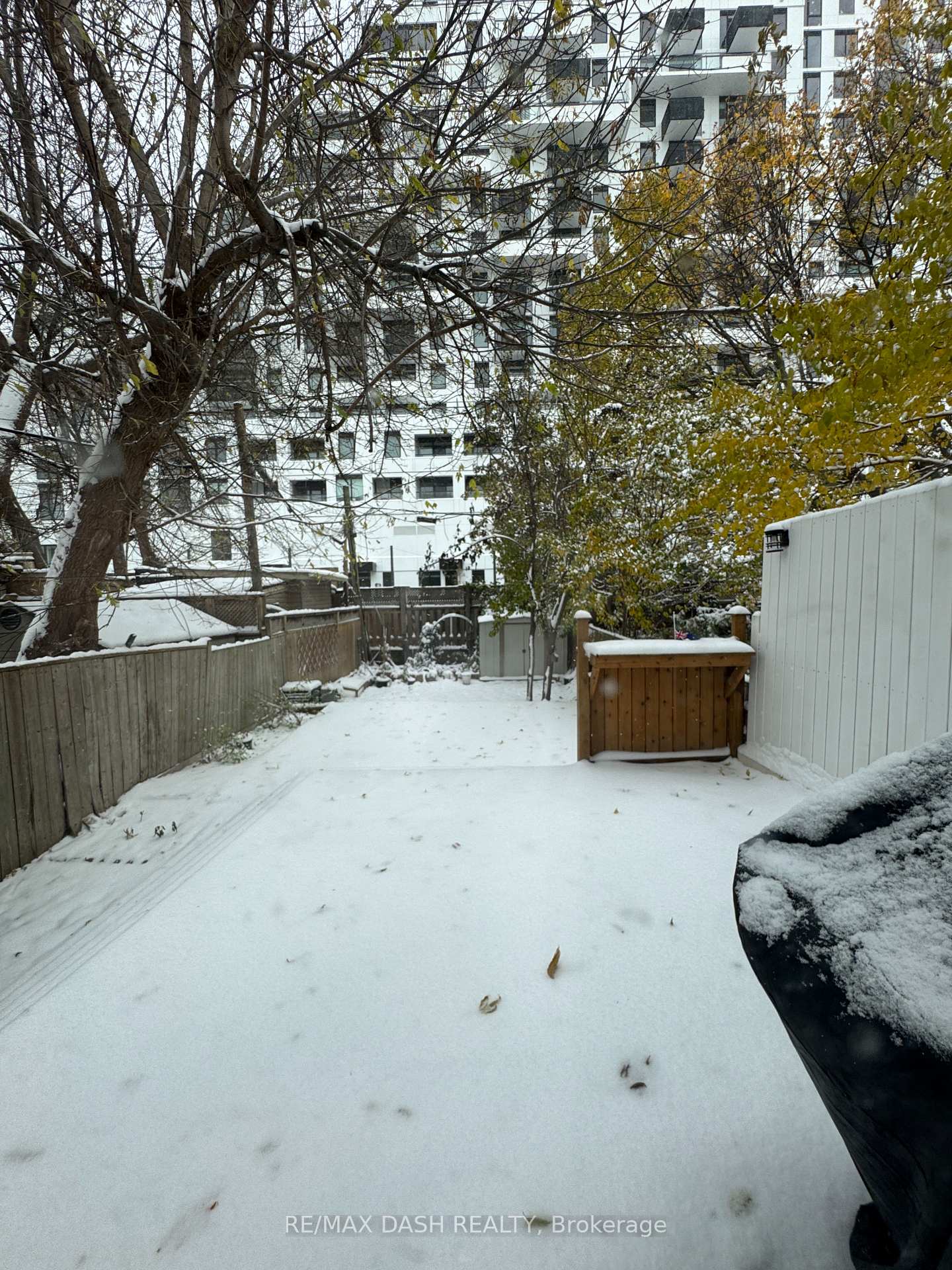 Photo 13 of 39 Woodward Avenue, Toronto, Greenwood-Coxwell — HOMEH