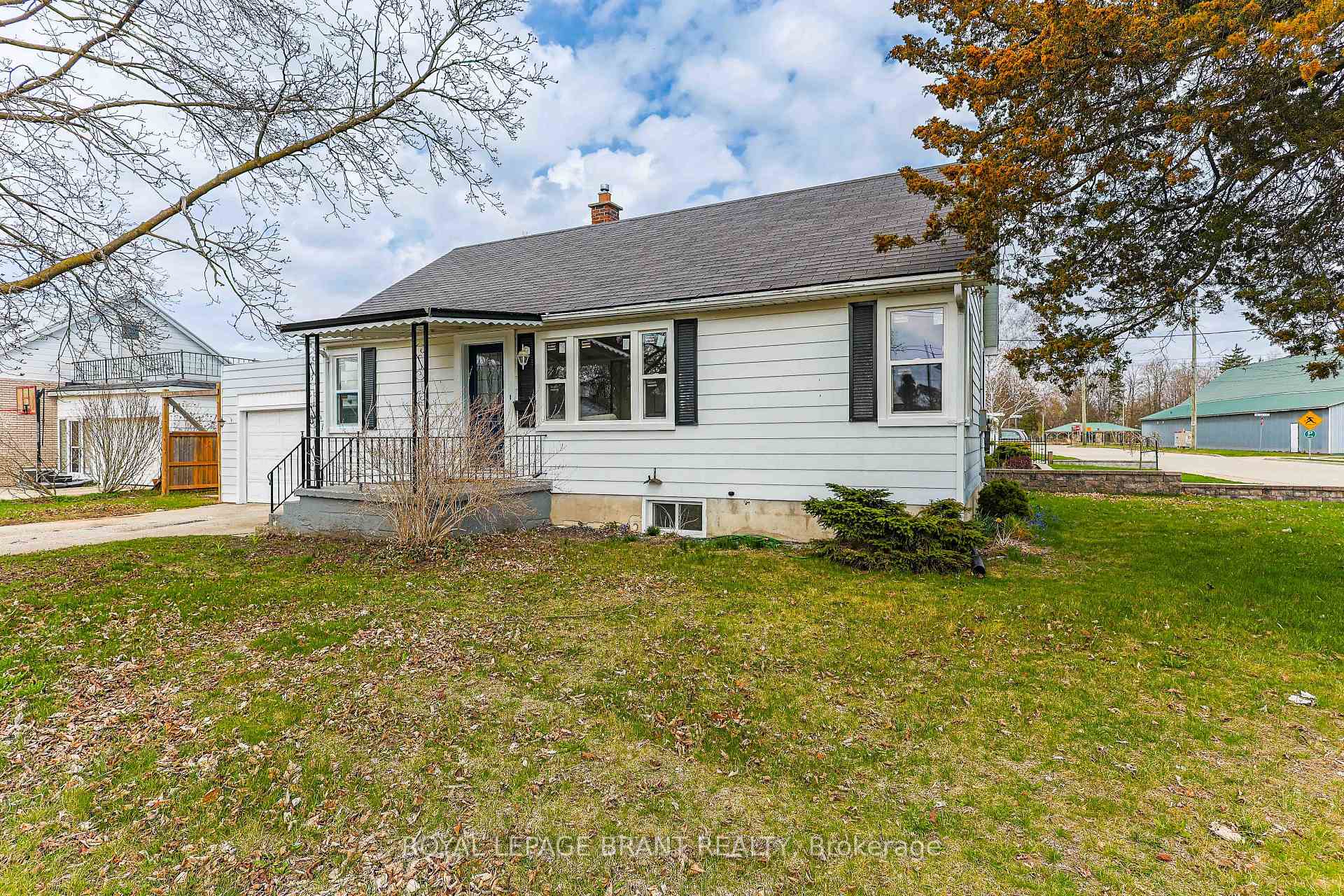 Photo 5 of 17 Hardy Avenue, Tillsonburg — HOMEH