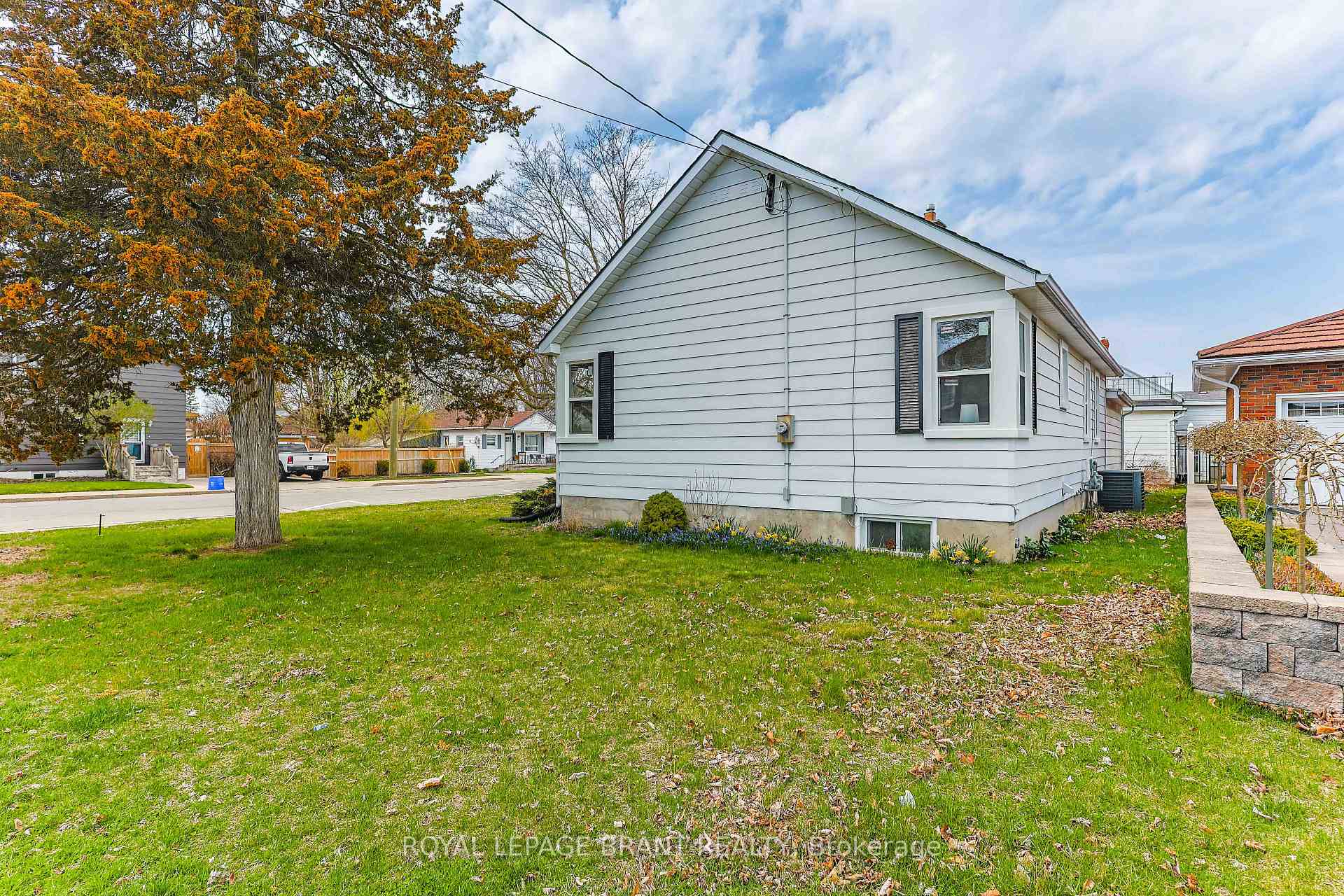 Photo 8 of 17 Hardy Avenue, Tillsonburg — HOMEH