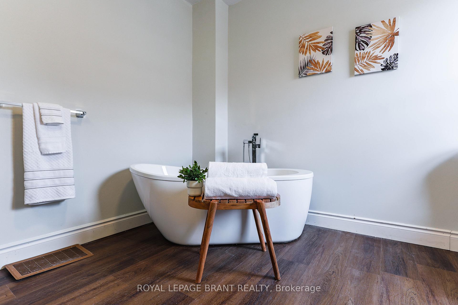 Photo 27 of 17 Hardy Avenue, Tillsonburg — HOMEH