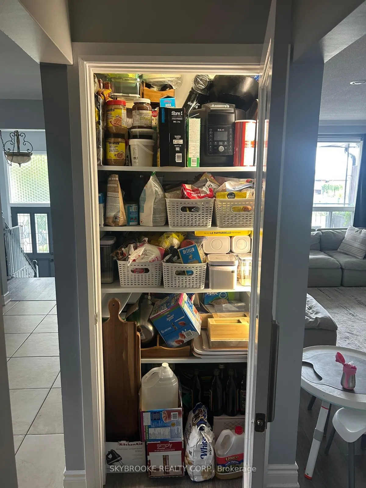 Photo 11 of 22 Button Road, Vaughan, West Woodbridge — HOMEH