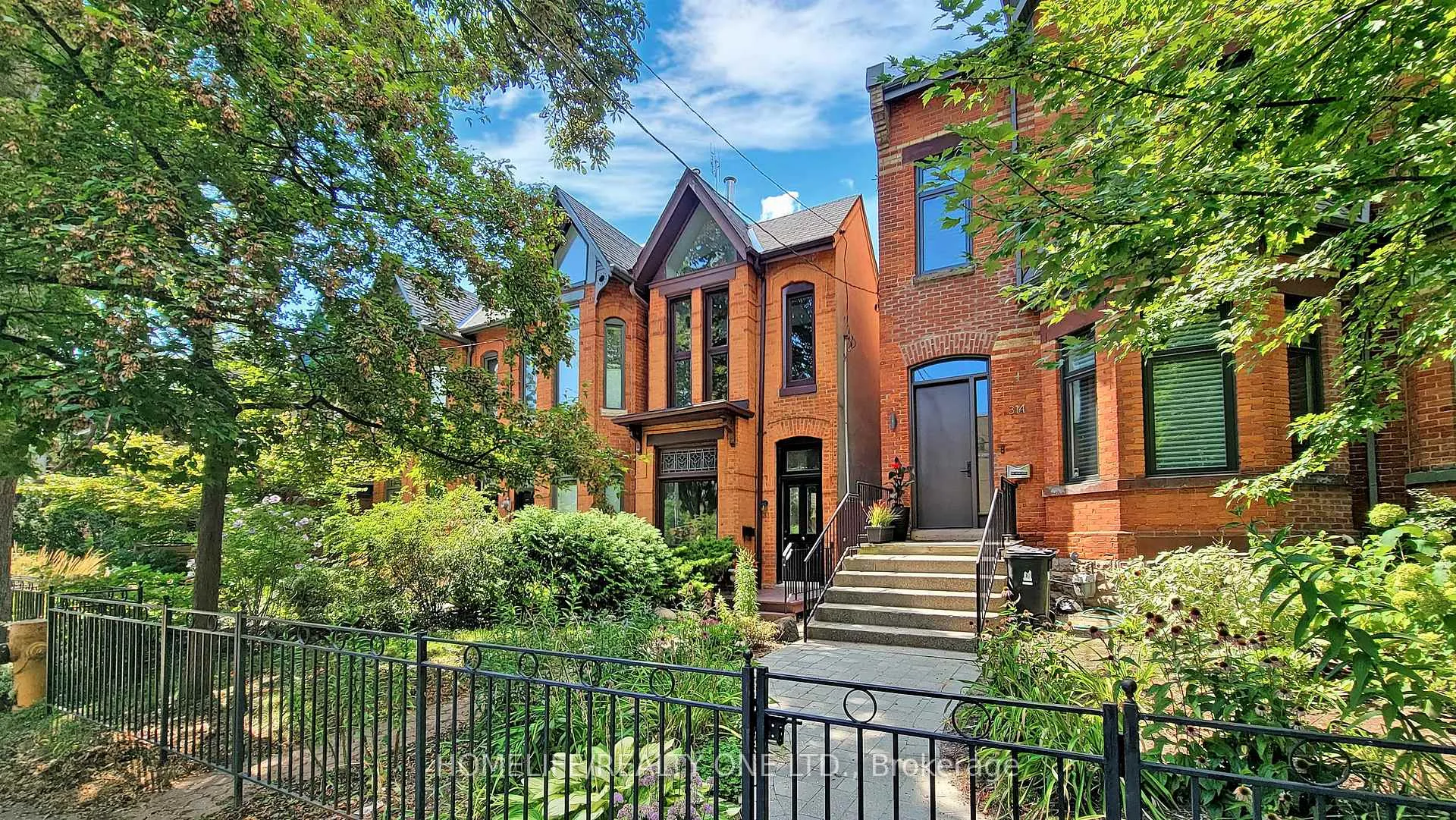 Front of 312 Berkeley Street
