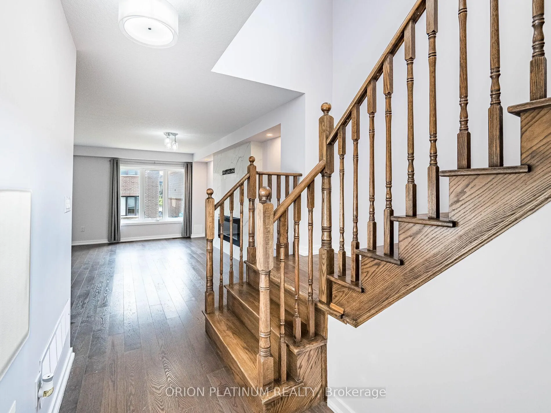 Photo 7 of 12 Bradshaw Drive, Hamilton, Stoney Creek Mountain — HOMEH