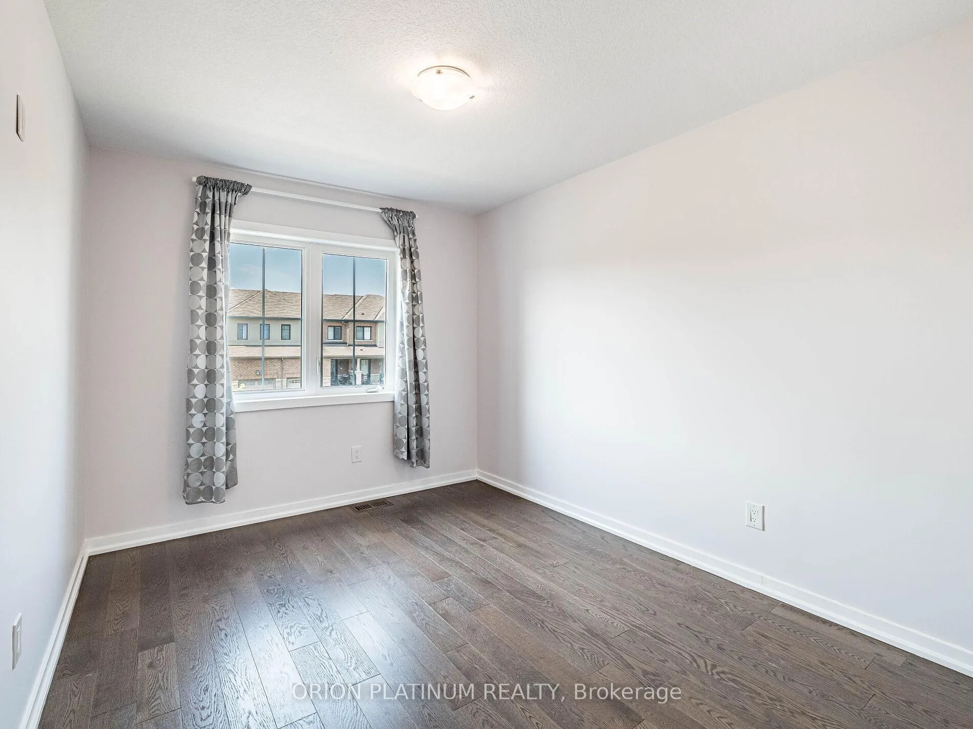 Photo 32 of 12 Bradshaw Drive, Hamilton, Stoney Creek Mountain — HOMEH