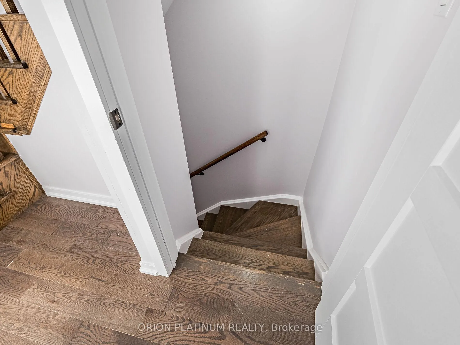 Photo 35 of 12 Bradshaw Drive, Hamilton, Stoney Creek Mountain — HOMEH