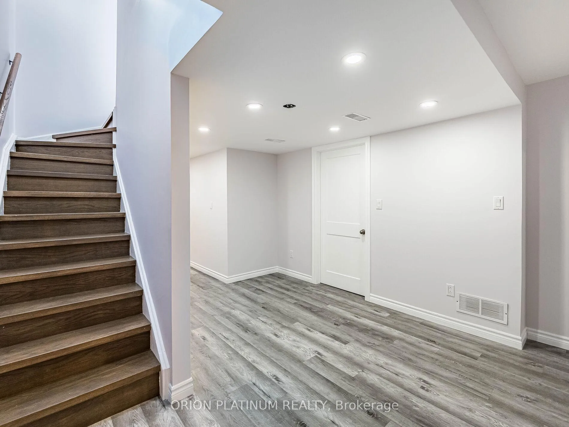 Photo 36 of 12 Bradshaw Drive, Hamilton, Stoney Creek Mountain — HOMEH