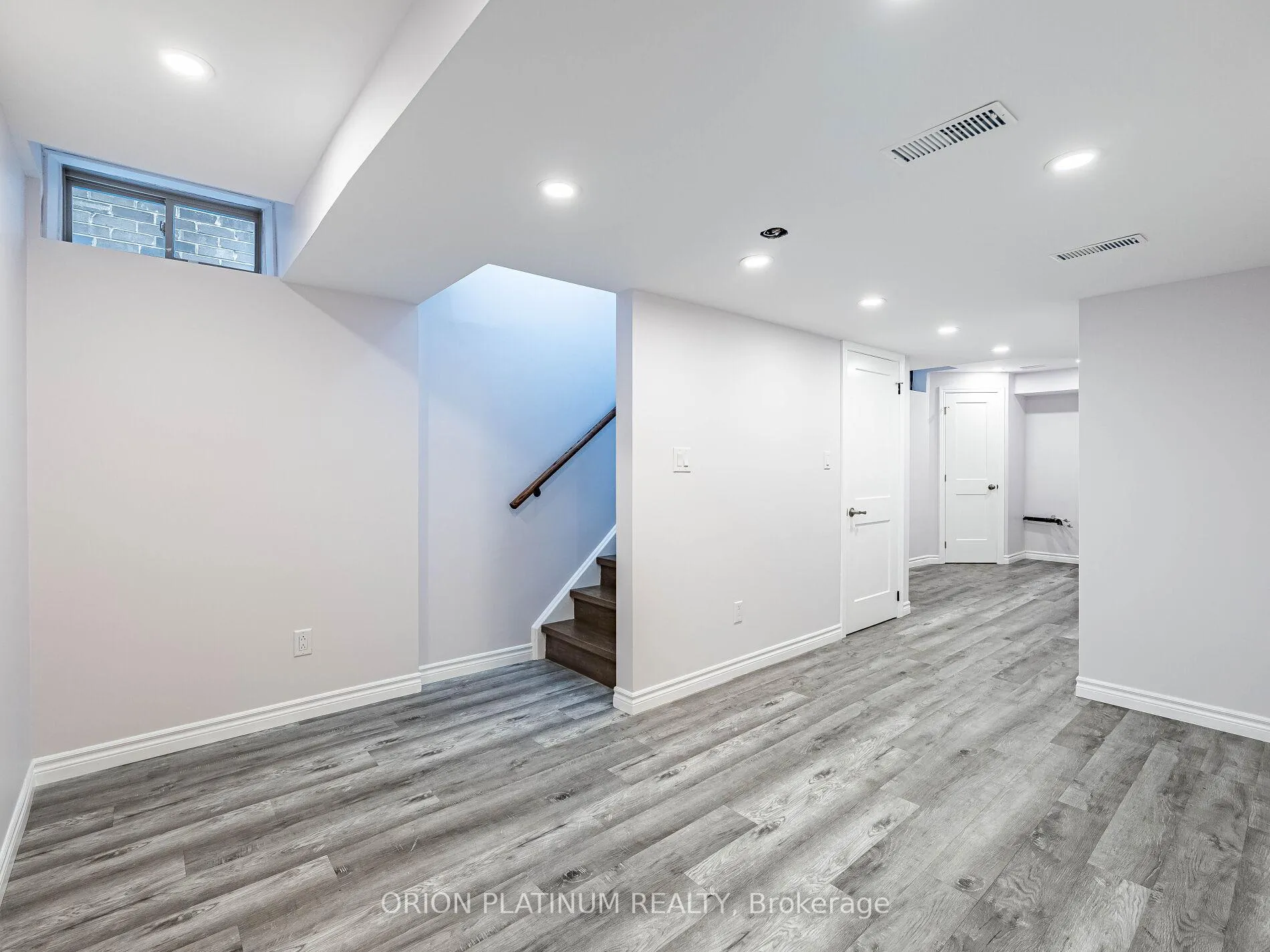 Photo 37 of 12 Bradshaw Drive, Hamilton, Stoney Creek Mountain — HOMEH