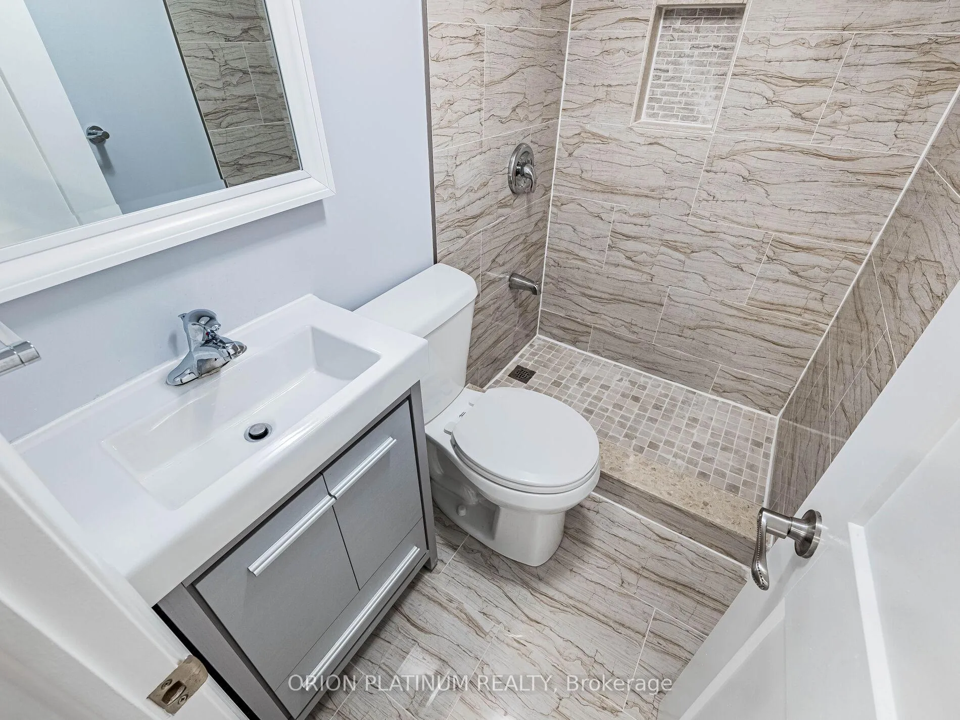 Photo 38 of 12 Bradshaw Drive, Hamilton, Stoney Creek Mountain — HOMEH