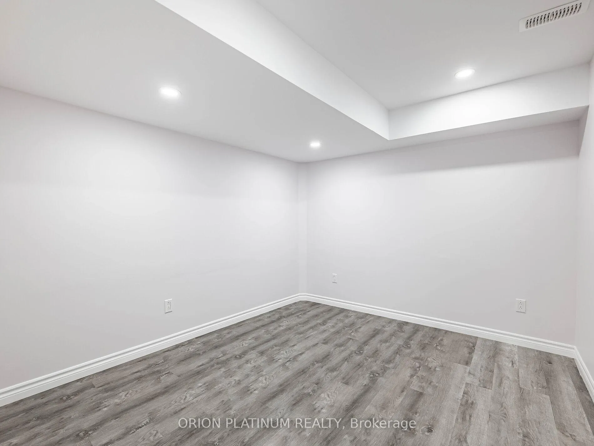Photo 45 of 12 Bradshaw Drive, Hamilton, Stoney Creek Mountain — HOMEH