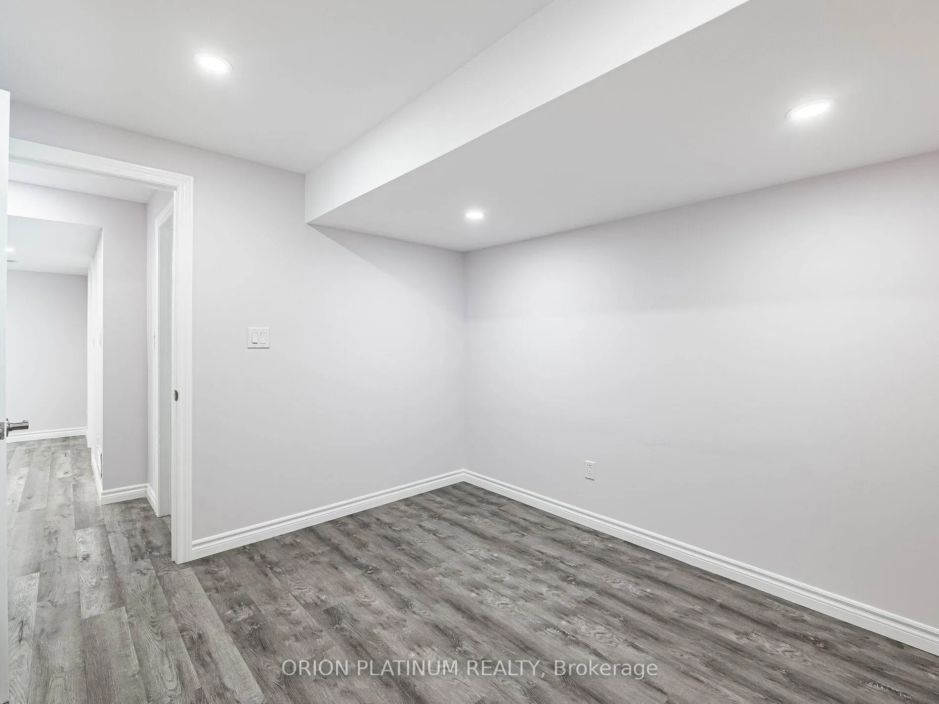 Photo 46 of 12 Bradshaw Drive, Hamilton, Stoney Creek Mountain — HOMEH