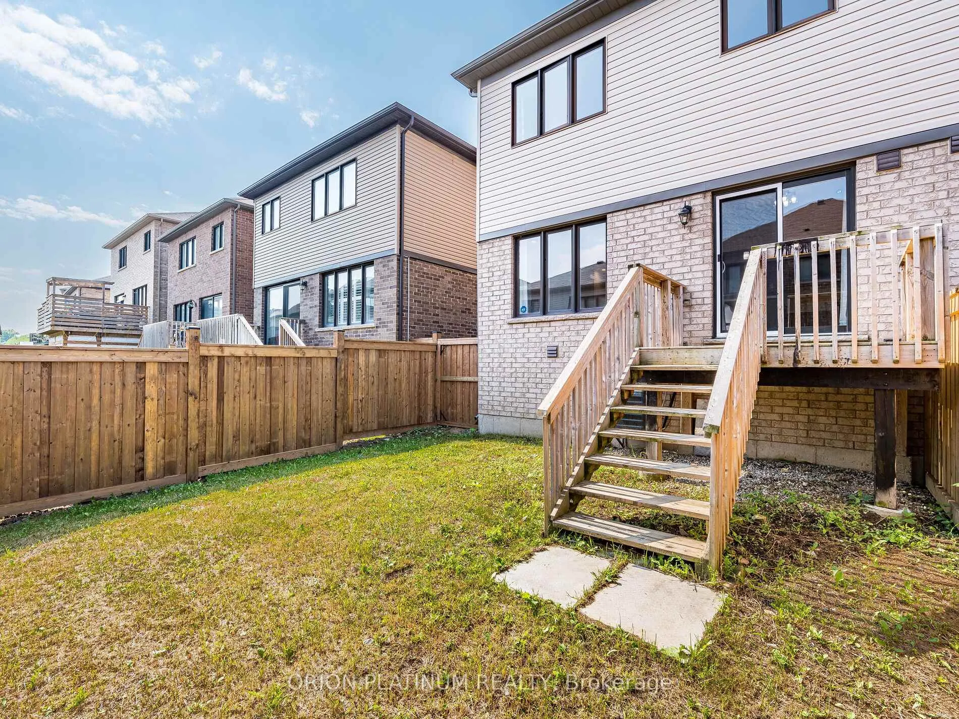 Photo 49 of 12 Bradshaw Drive, Hamilton, Stoney Creek Mountain — HOMEH