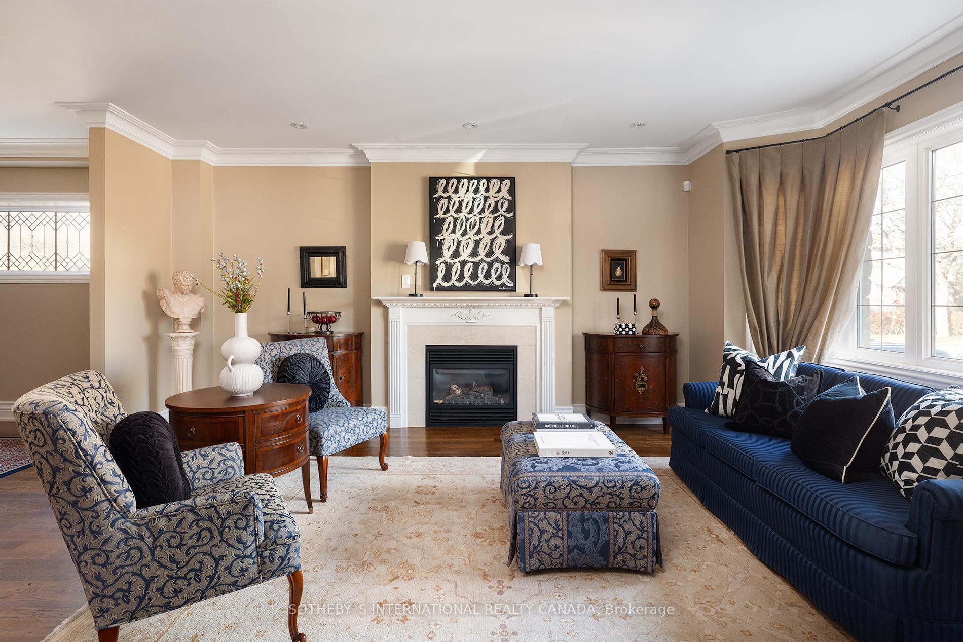 Photo 3 of 35 Sharron Drive, Toronto, Leaside — HOMEH
