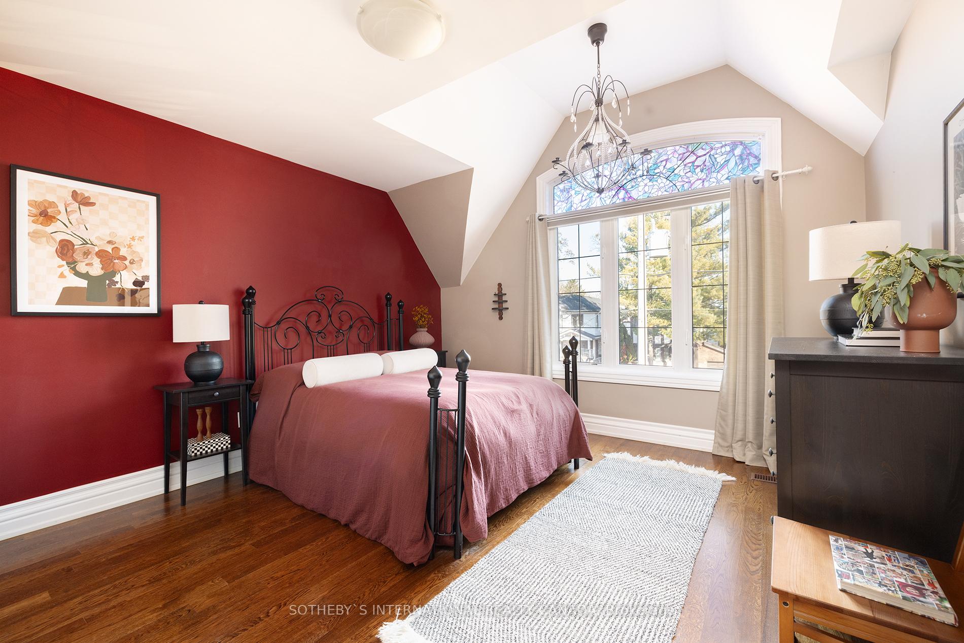 Photo 20 of 35 Sharron Drive, Toronto, Leaside — HOMEH